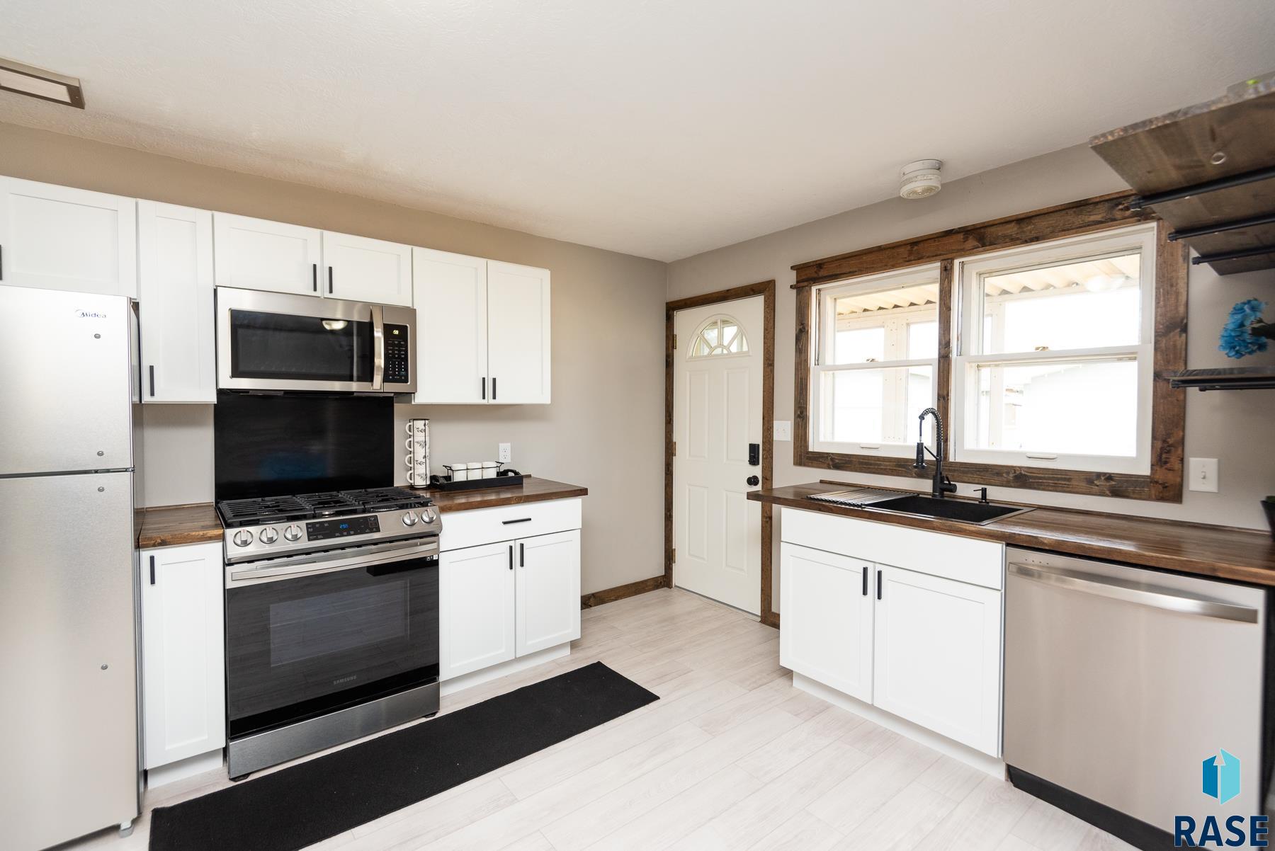 405 S Blaine Ave Avenue