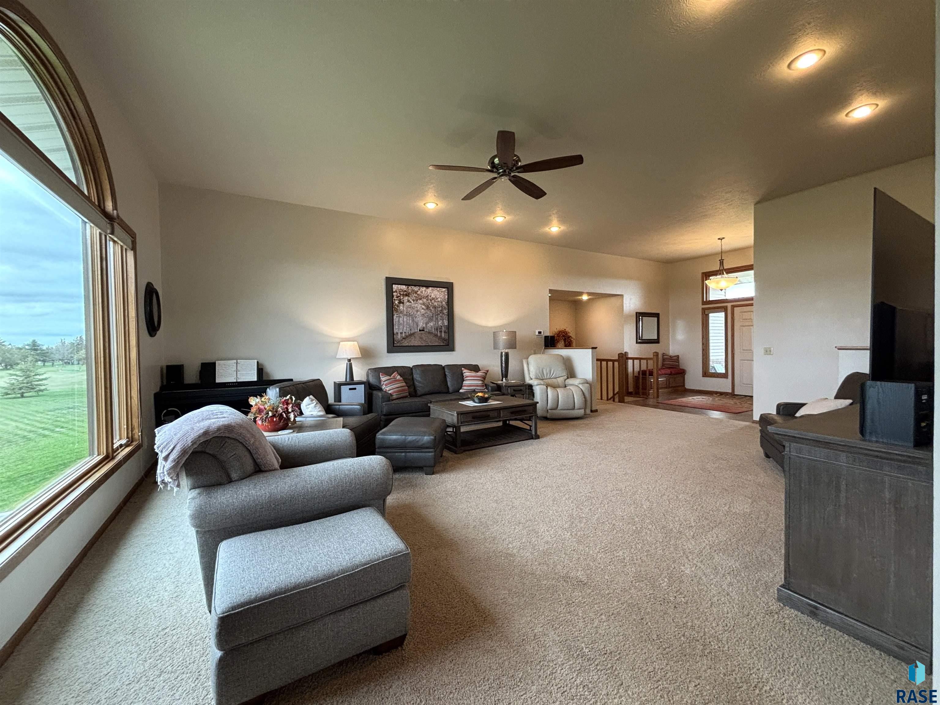 2009 N Broadway Ave Avenue