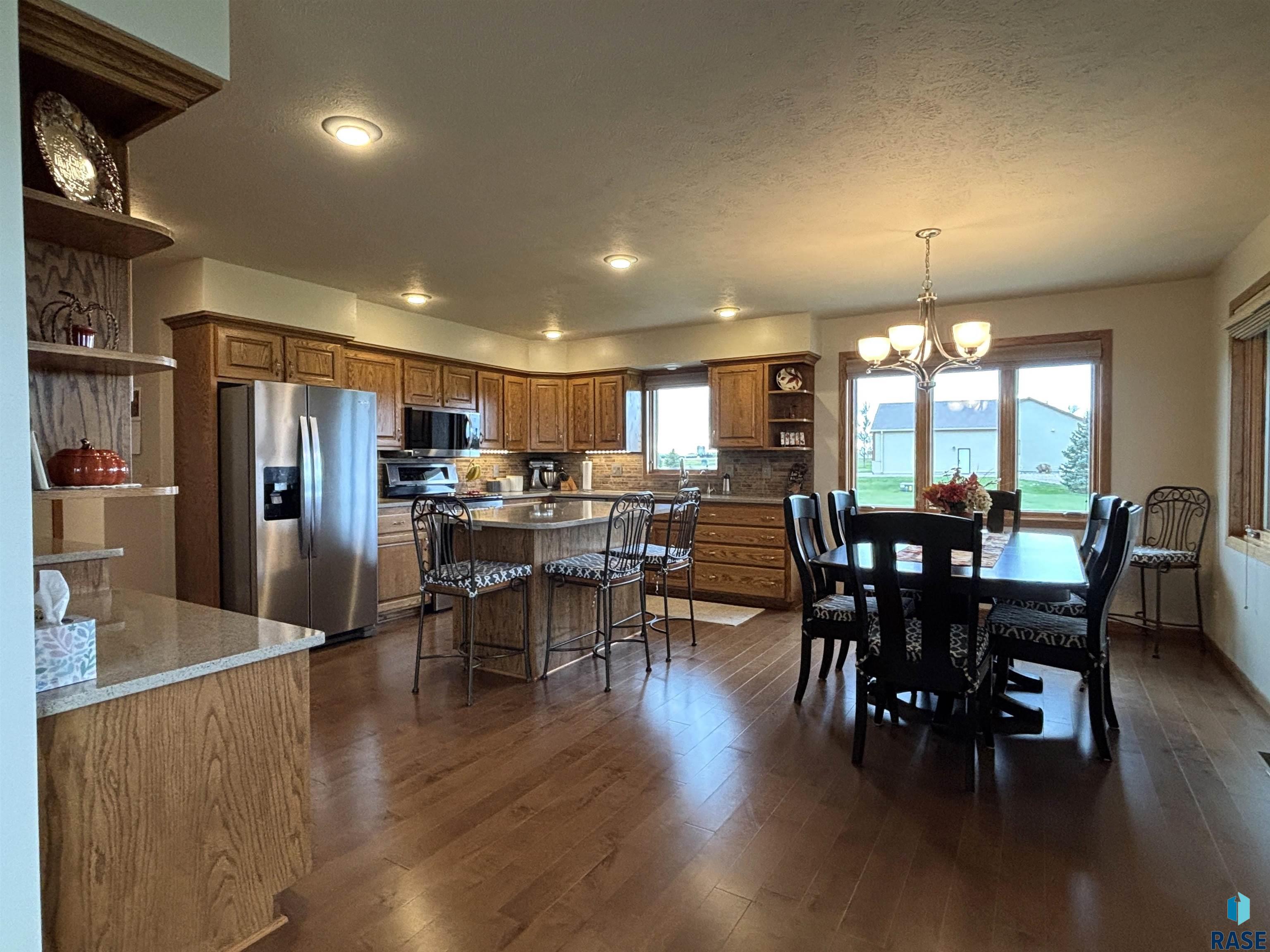 2009 N Broadway Ave Avenue