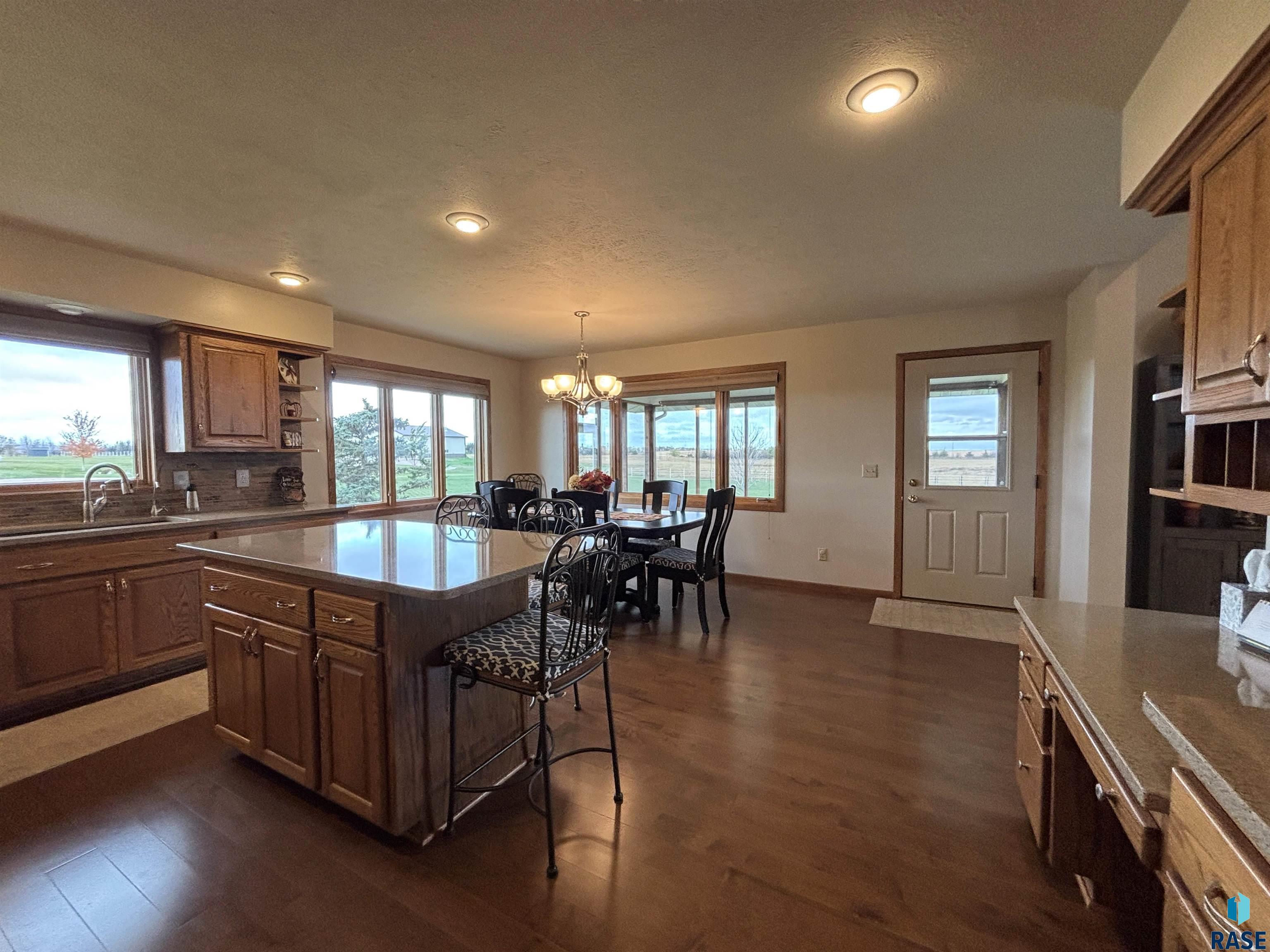 2009 N Broadway Ave Avenue