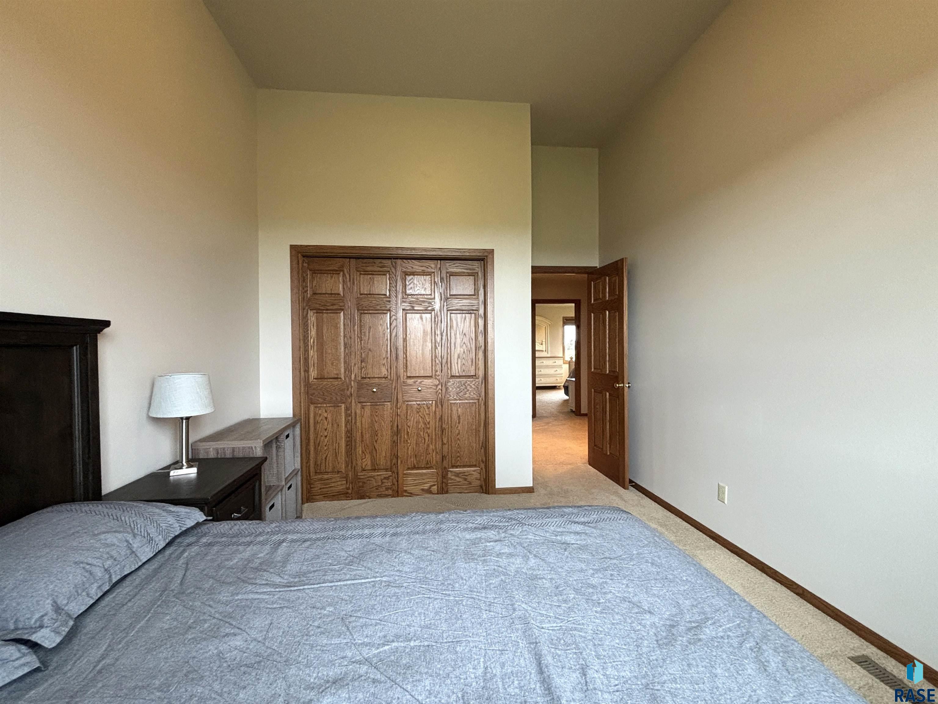 2009 N Broadway Ave Avenue