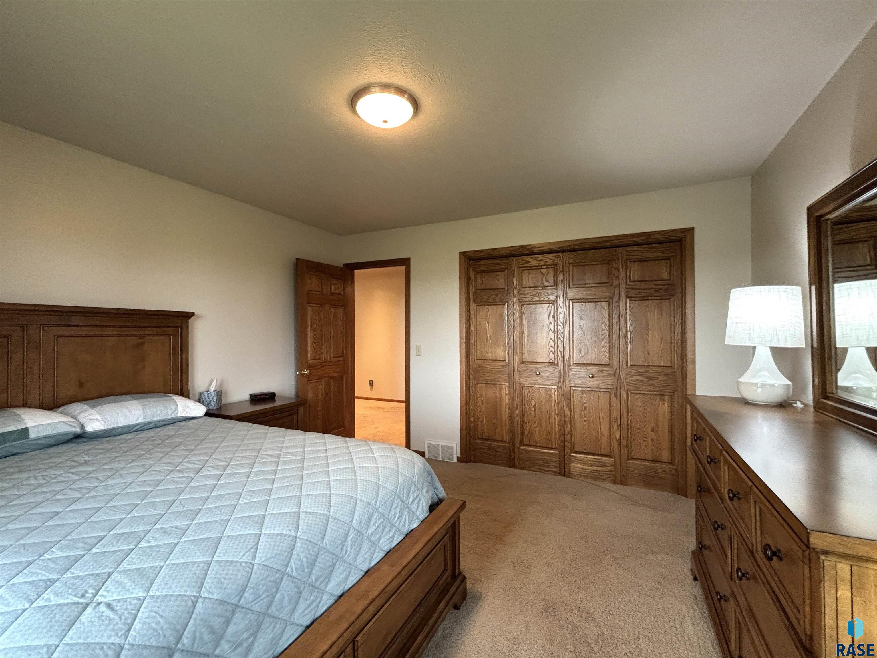 2009 N Broadway Ave Avenue