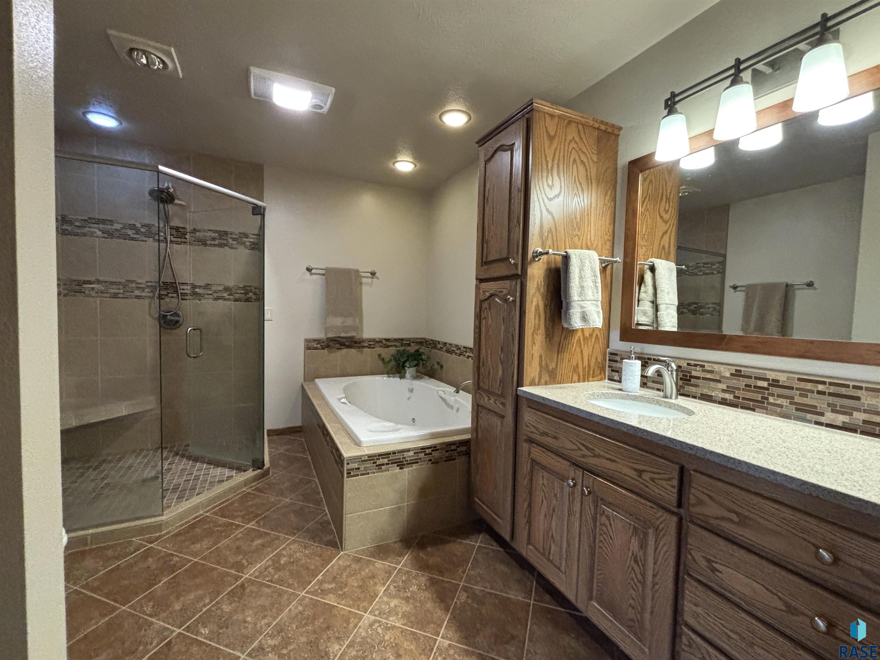 2009 N Broadway Ave Avenue