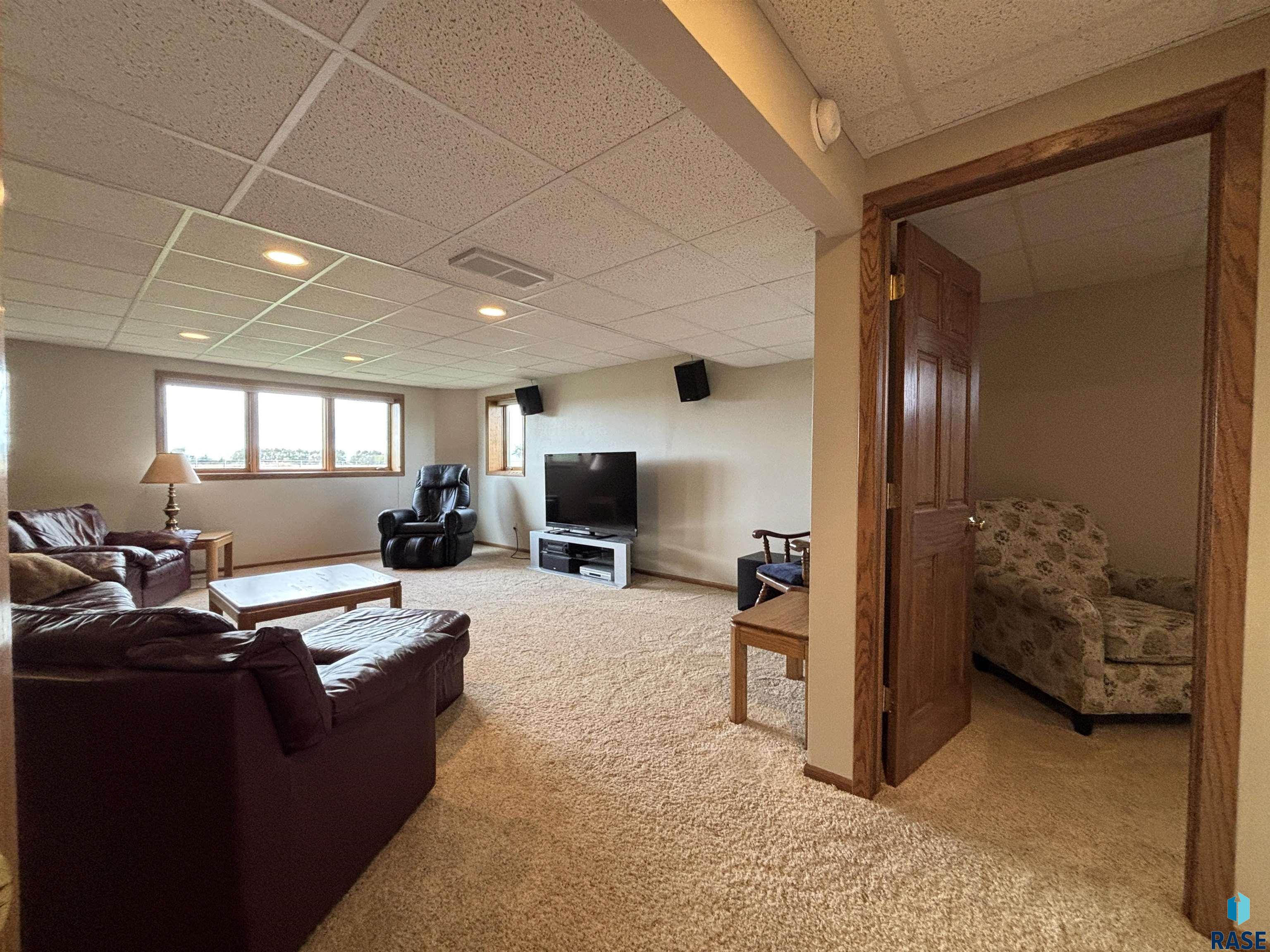 2009 N Broadway Ave Avenue