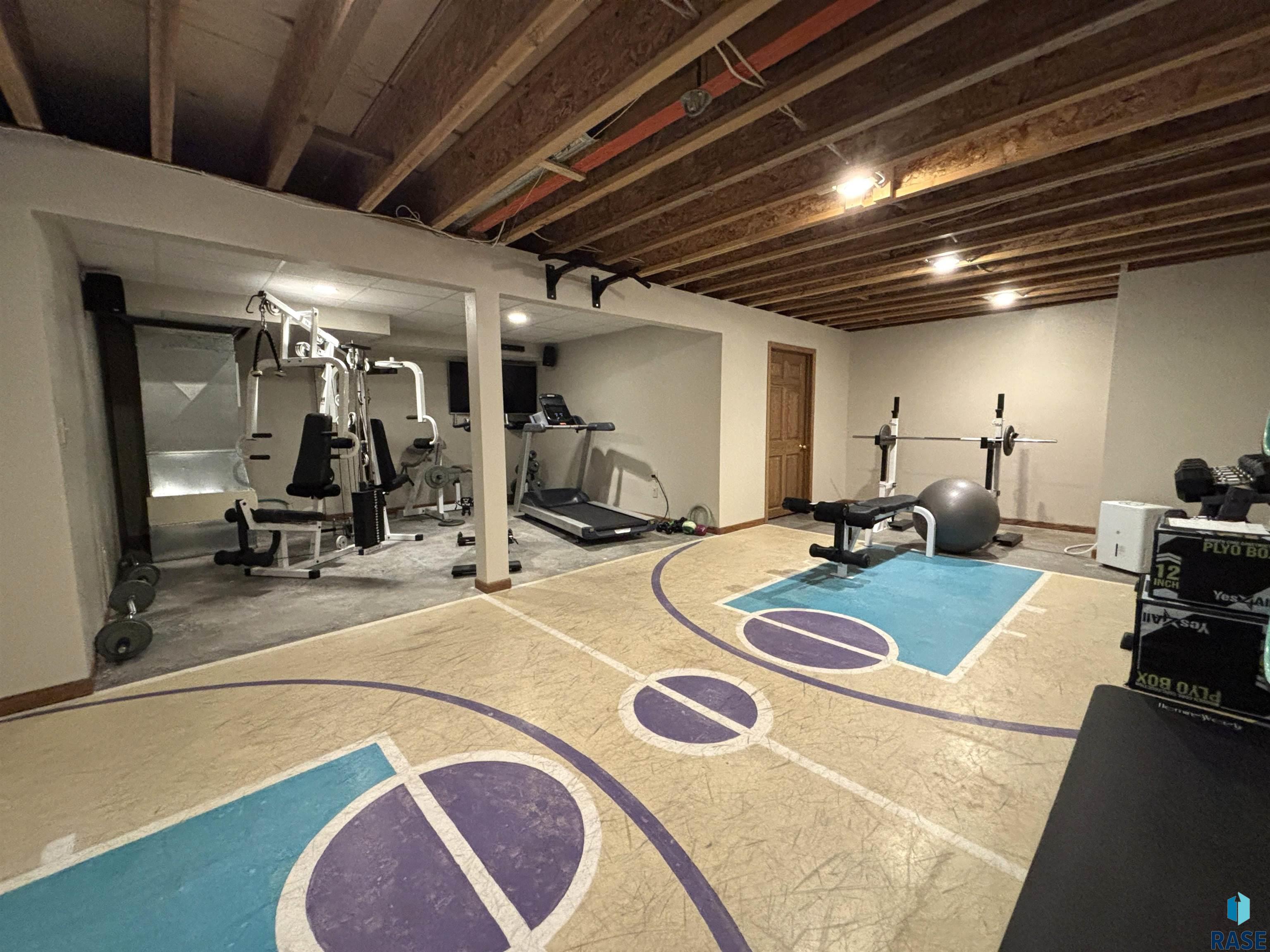 2009 N Broadway Ave Avenue