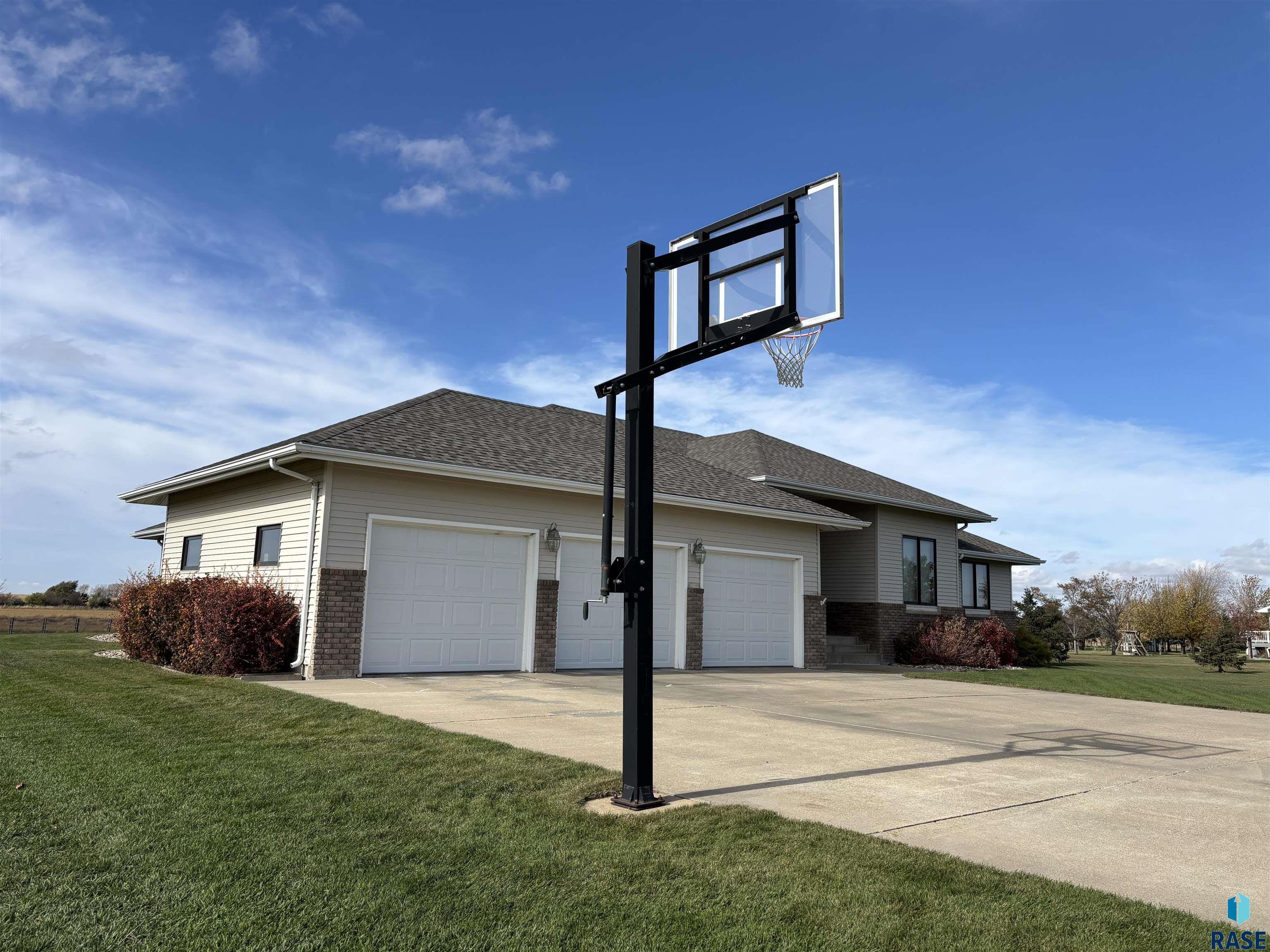 2009 N Broadway Ave Avenue