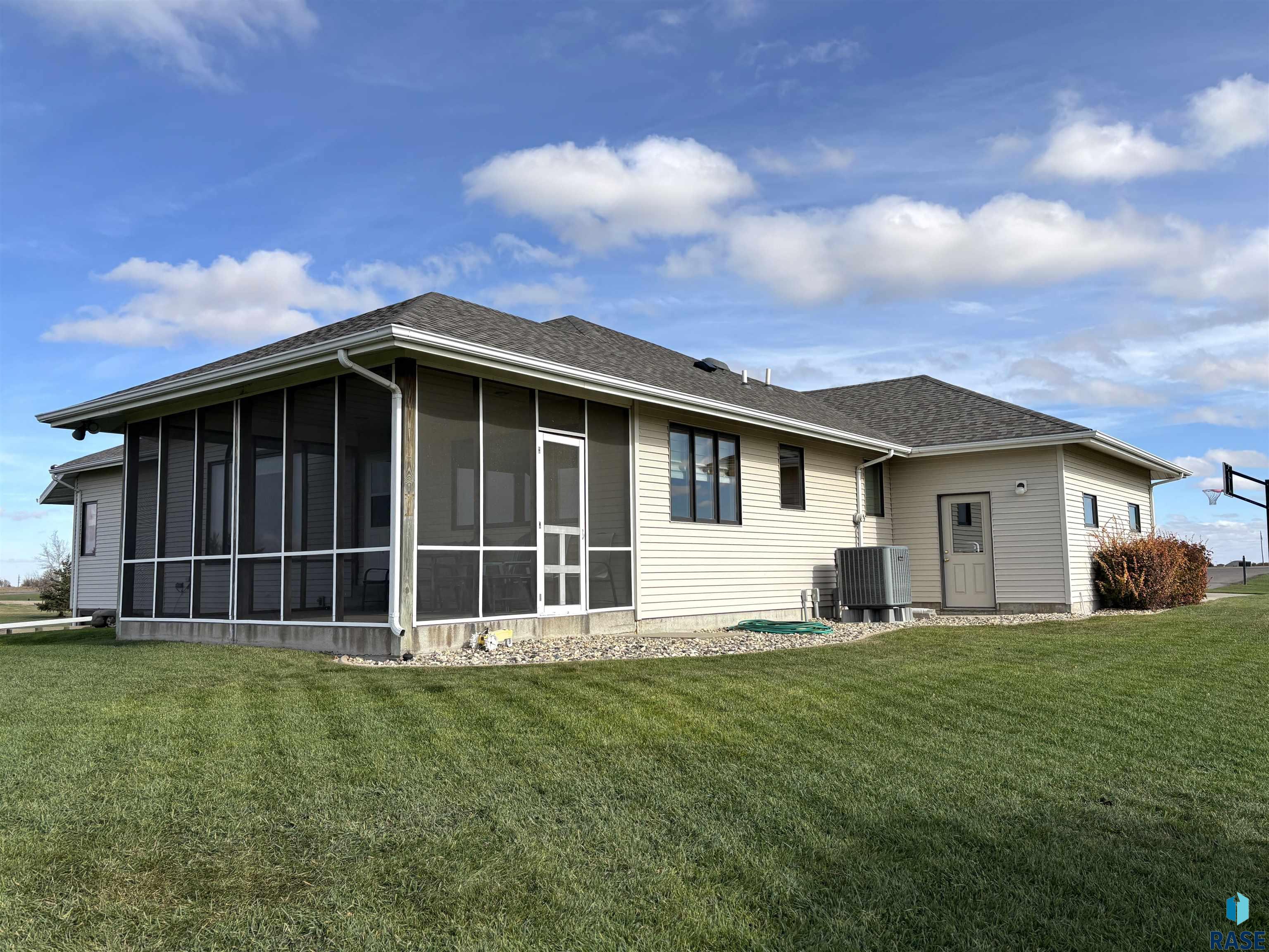 2009 N Broadway Ave Avenue