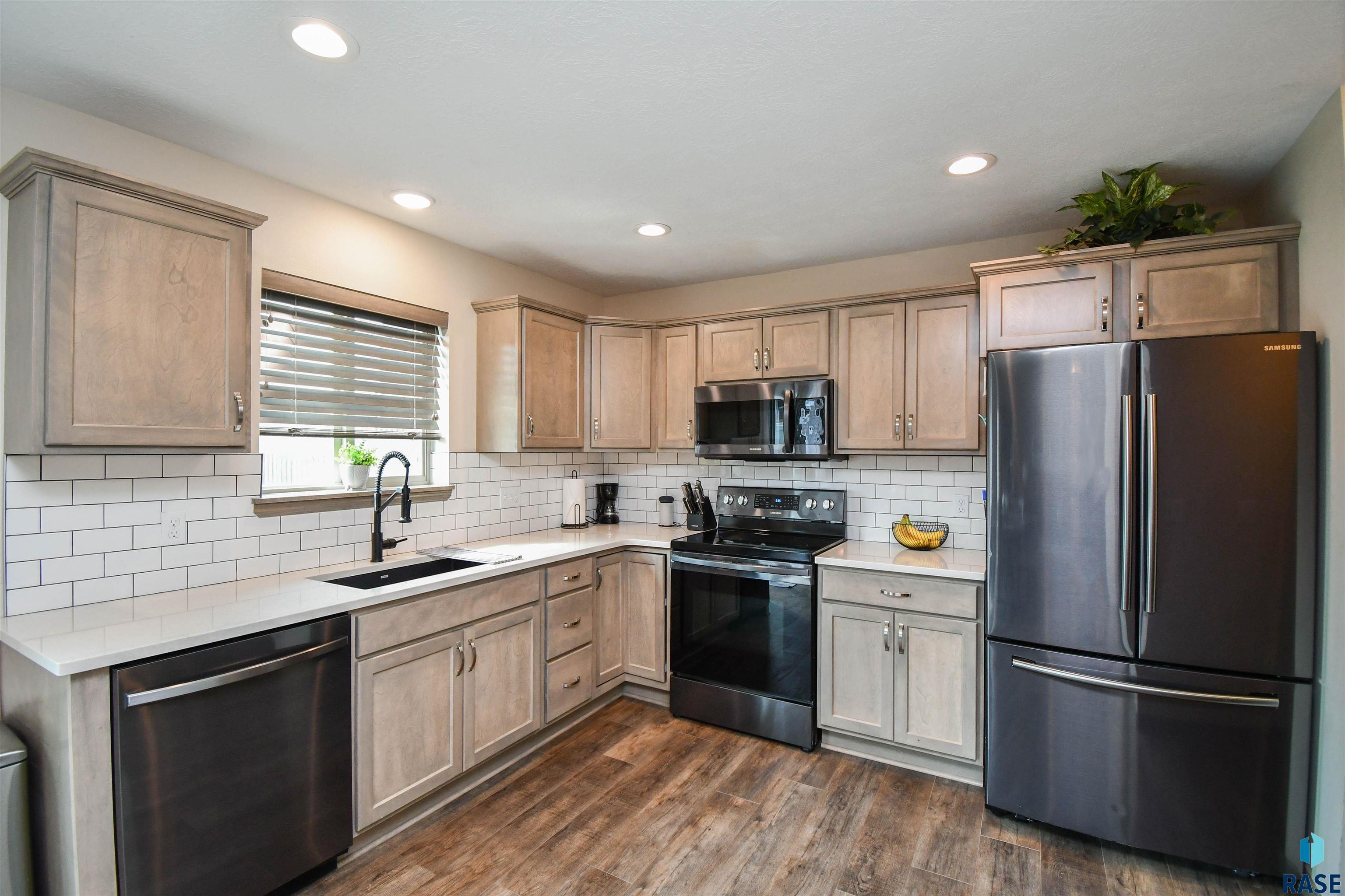 3009 S Richie Dr Drive