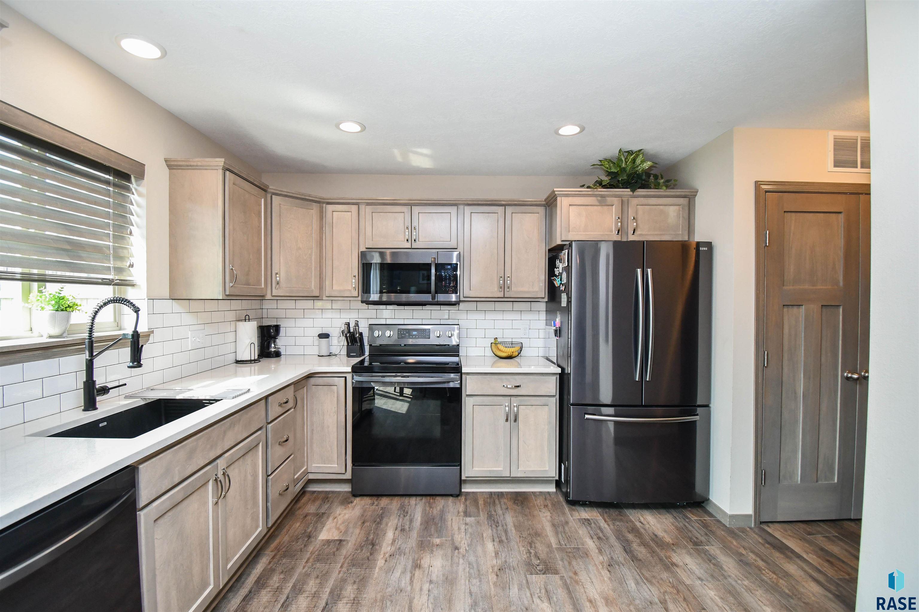 3009 S Richie Dr Drive