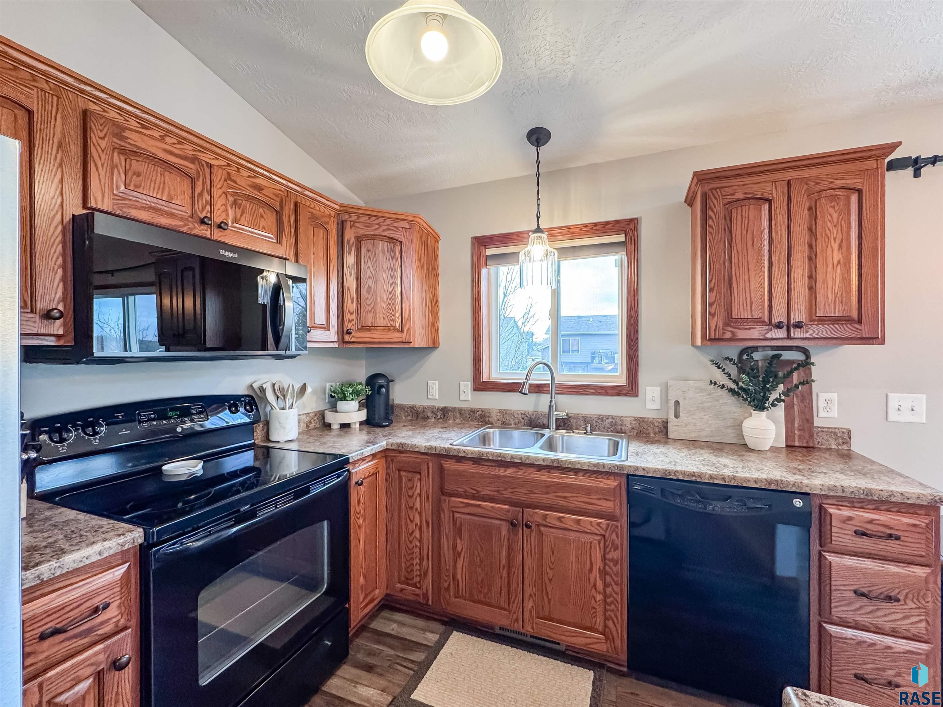 5617 W Hemlock Dr Drive