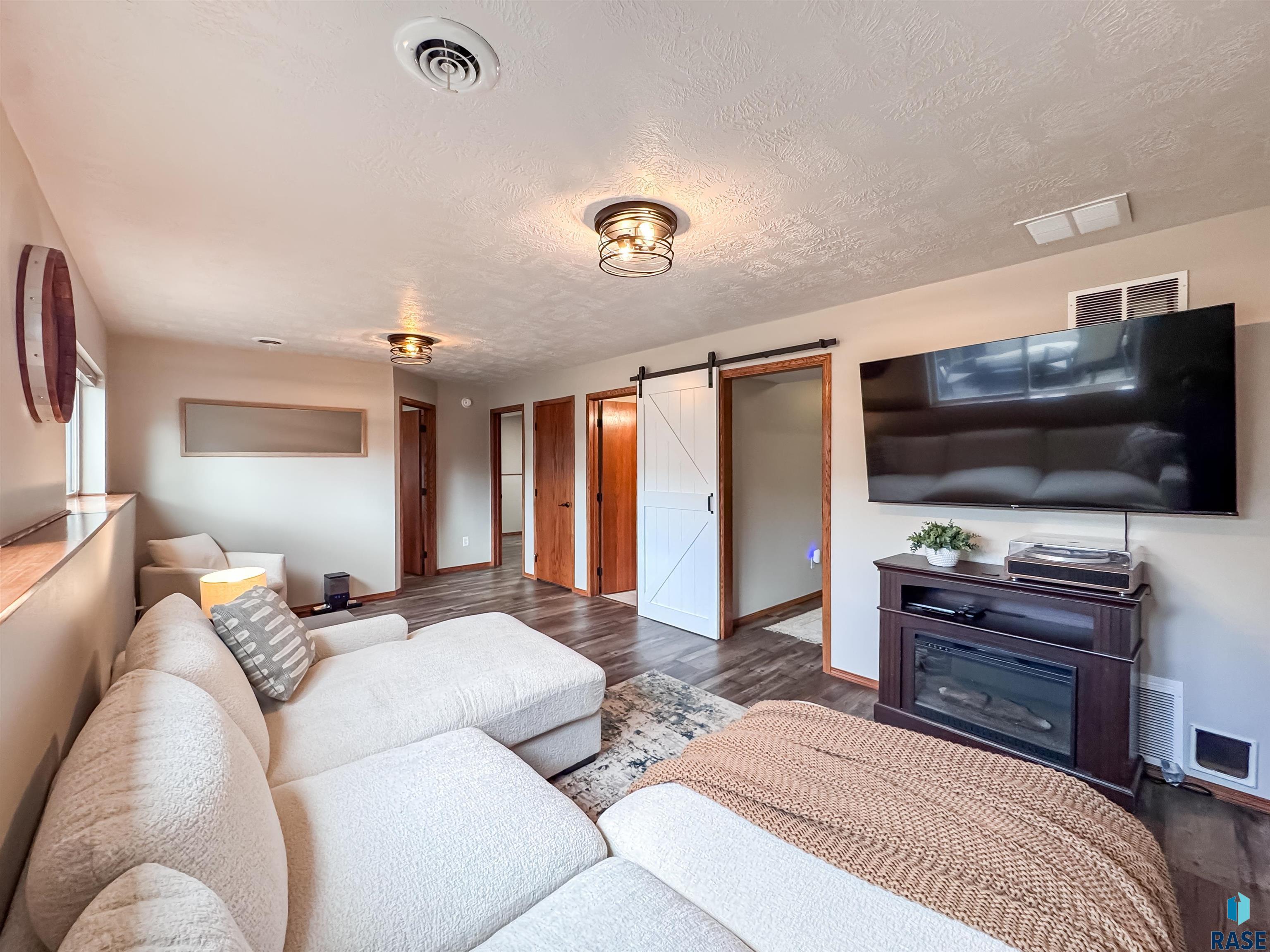 5617 W Hemlock Dr Drive