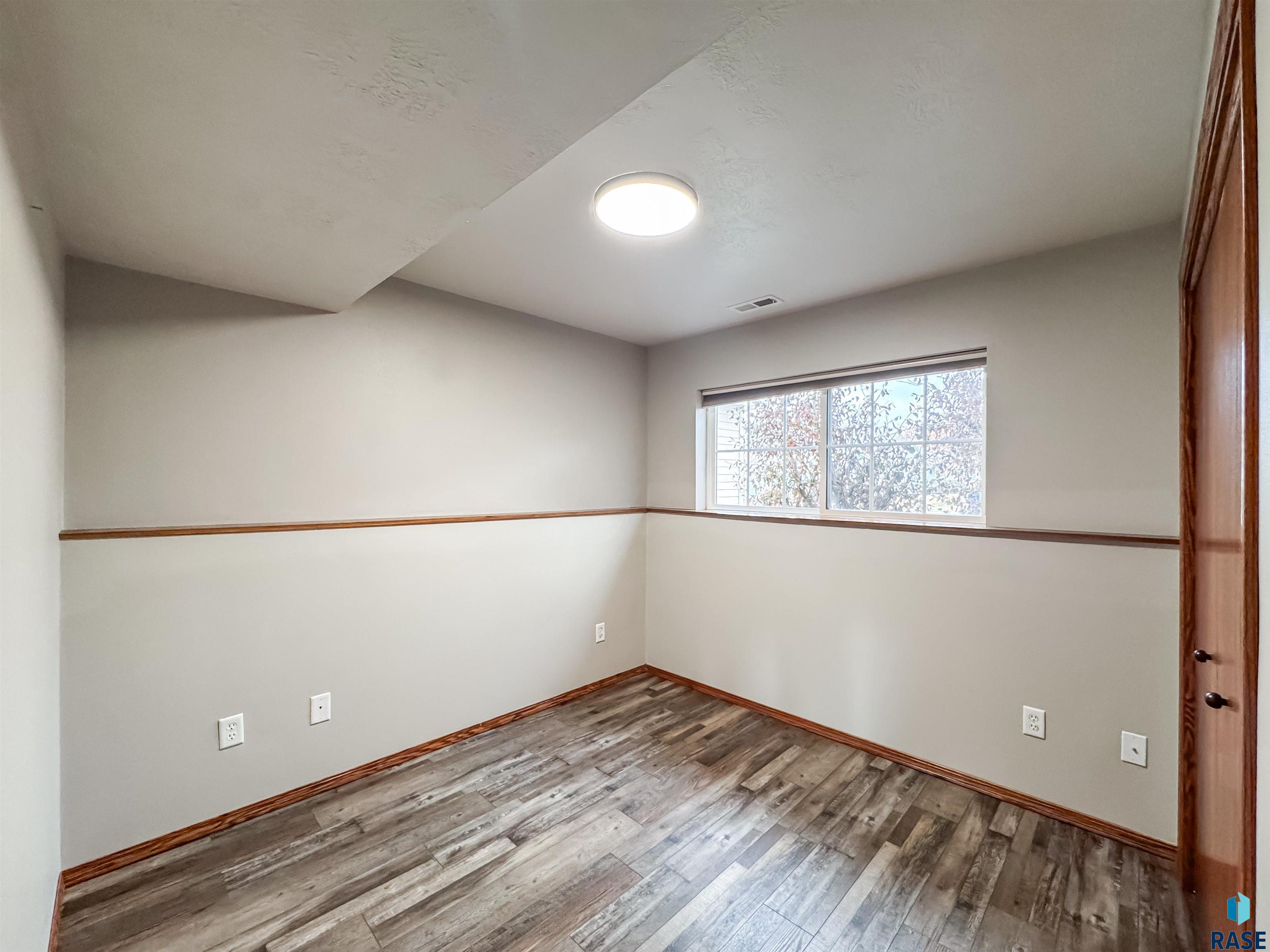 5617 W Hemlock Dr Drive