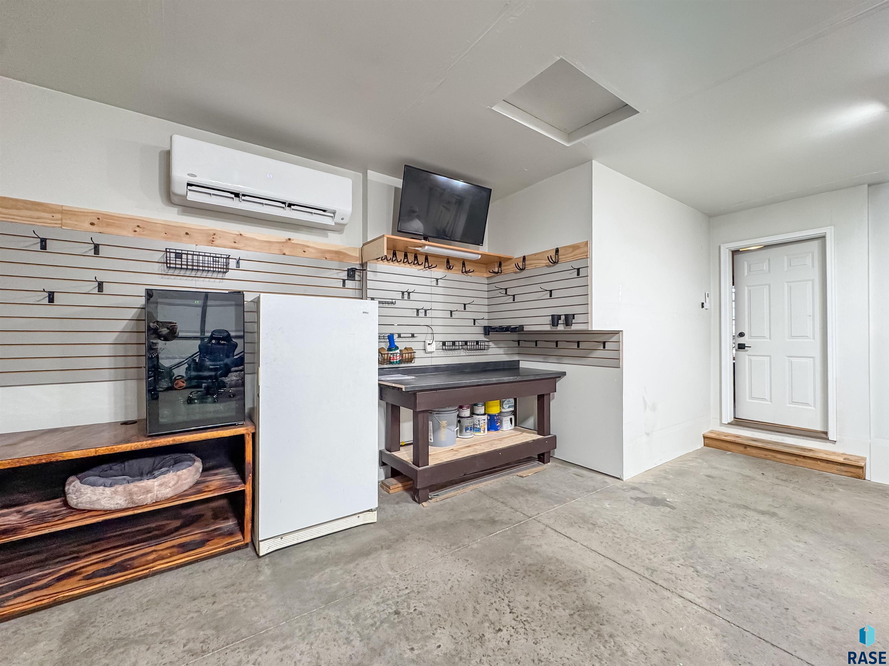 5617 W Hemlock Dr Drive