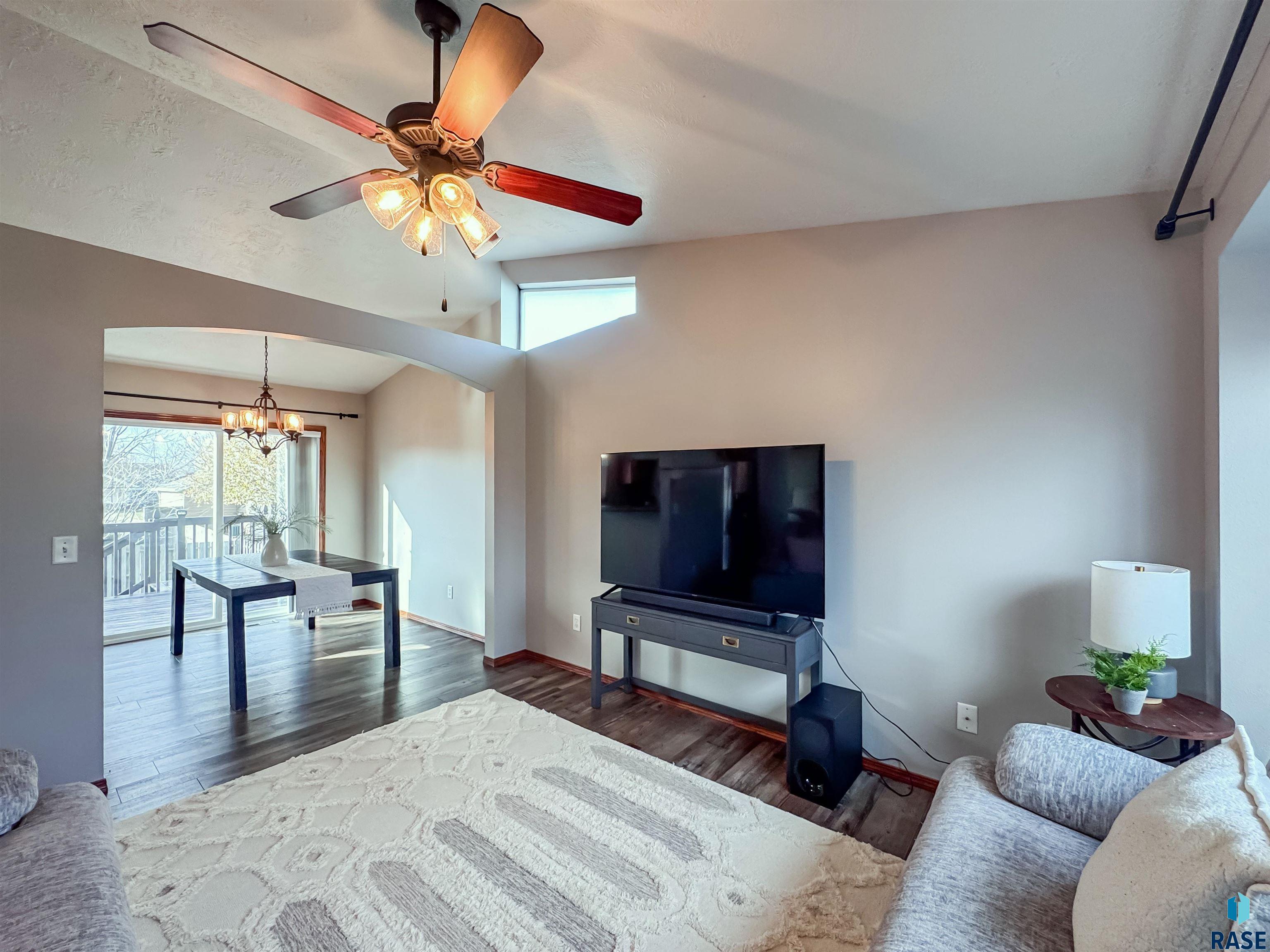 5617 W Hemlock Dr Drive