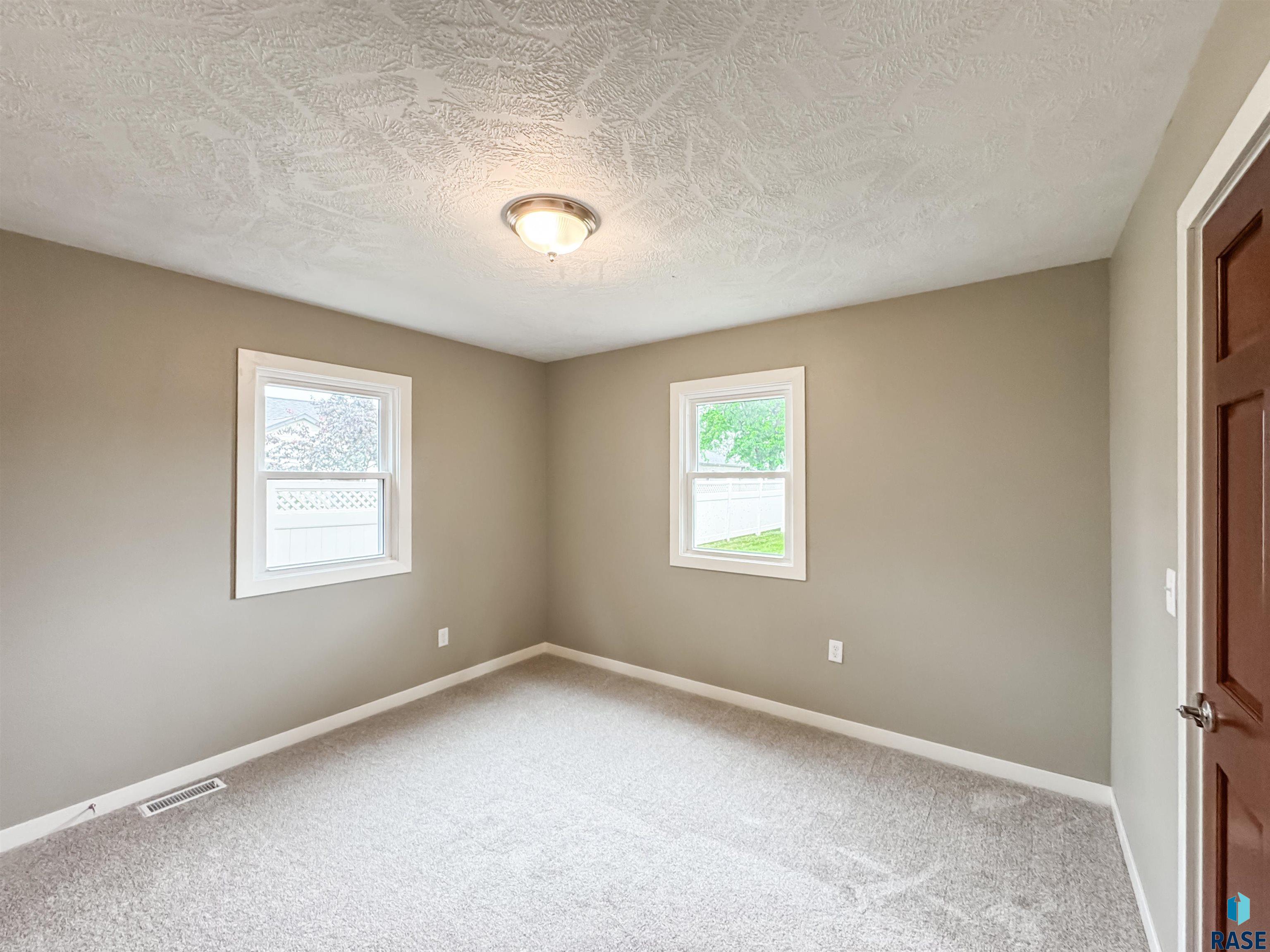 340 N Juniper Ave Avenue