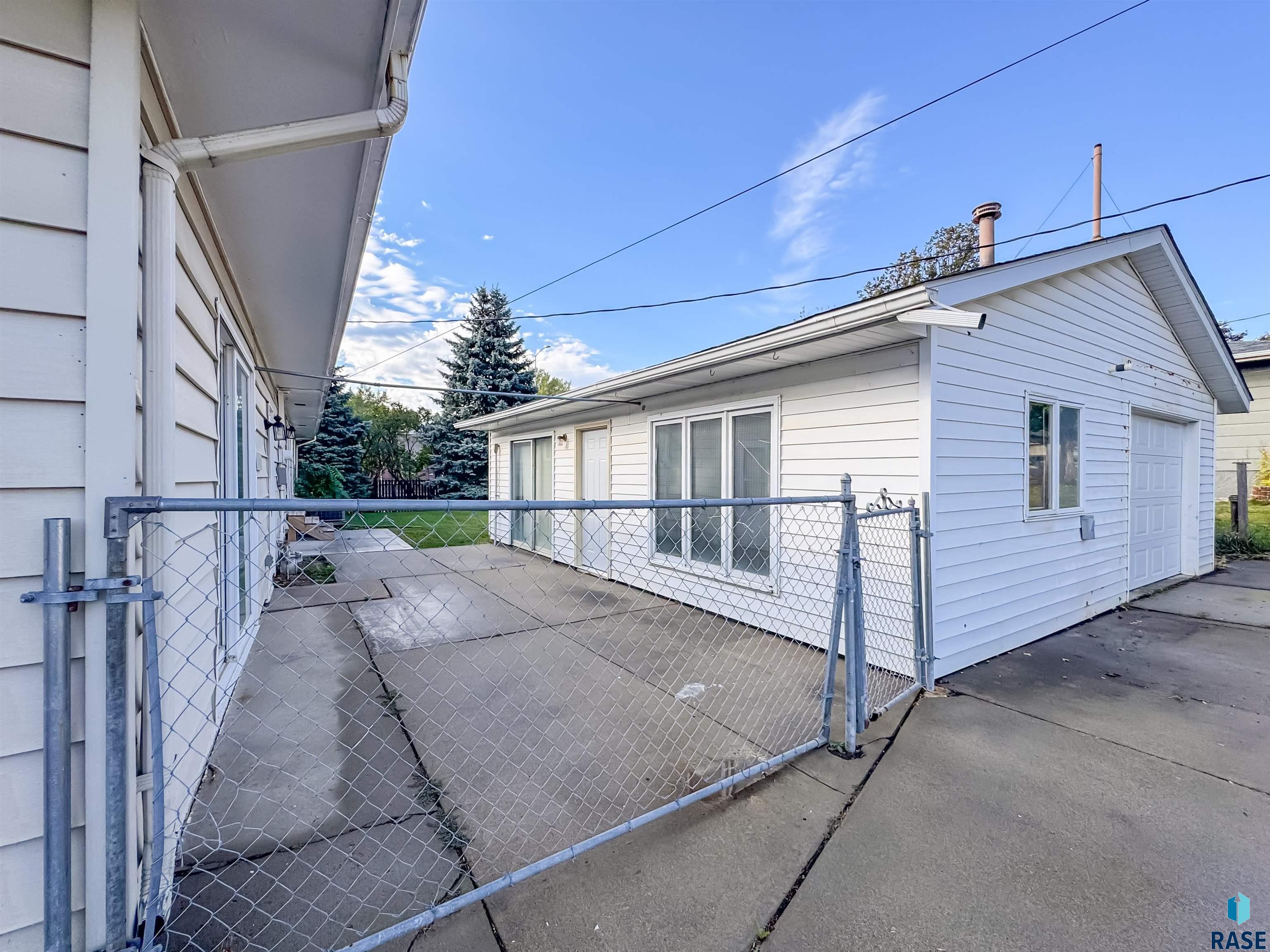 3301 S Terry Ave Avenue