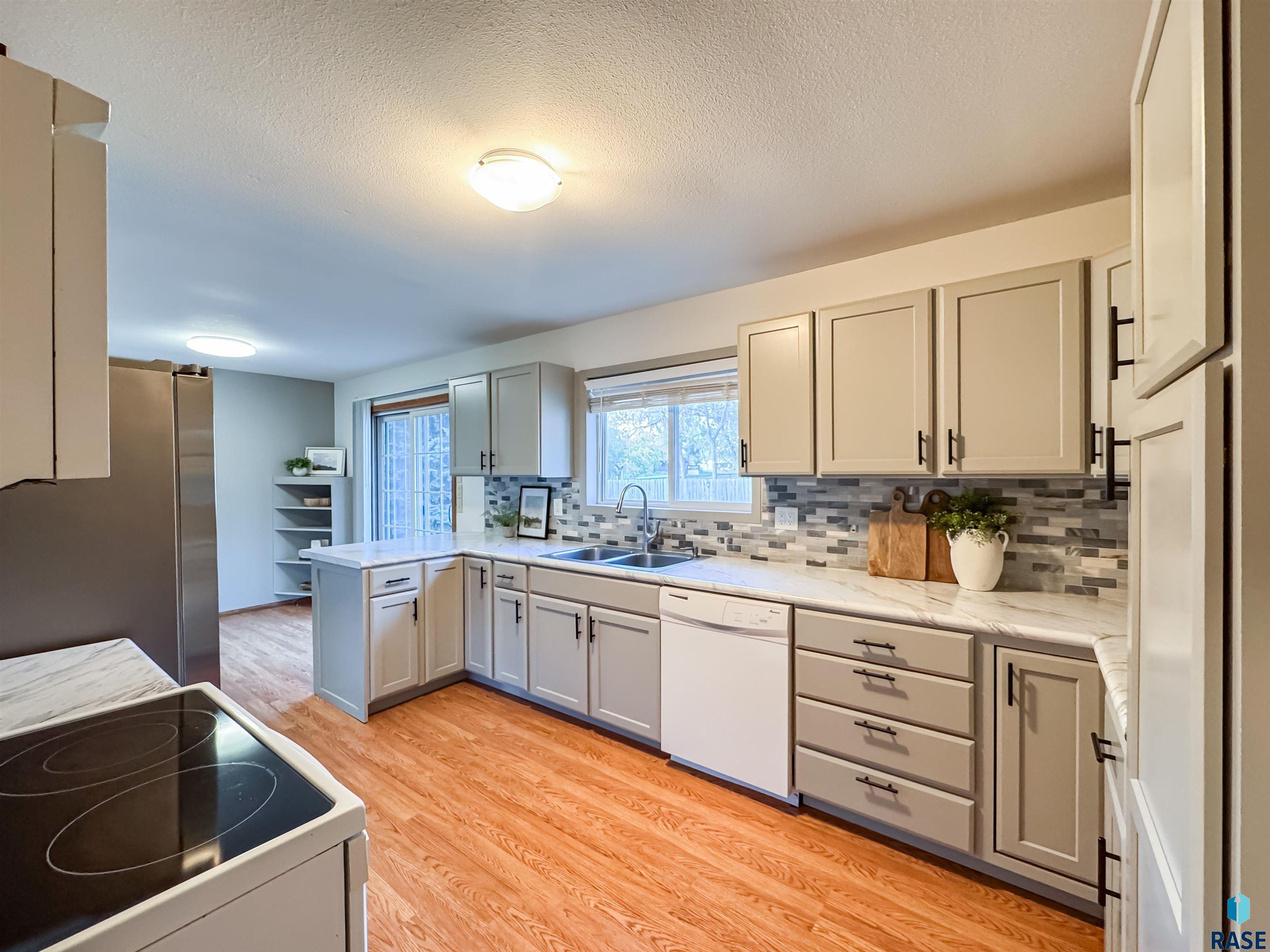 3301 S Terry Ave Avenue