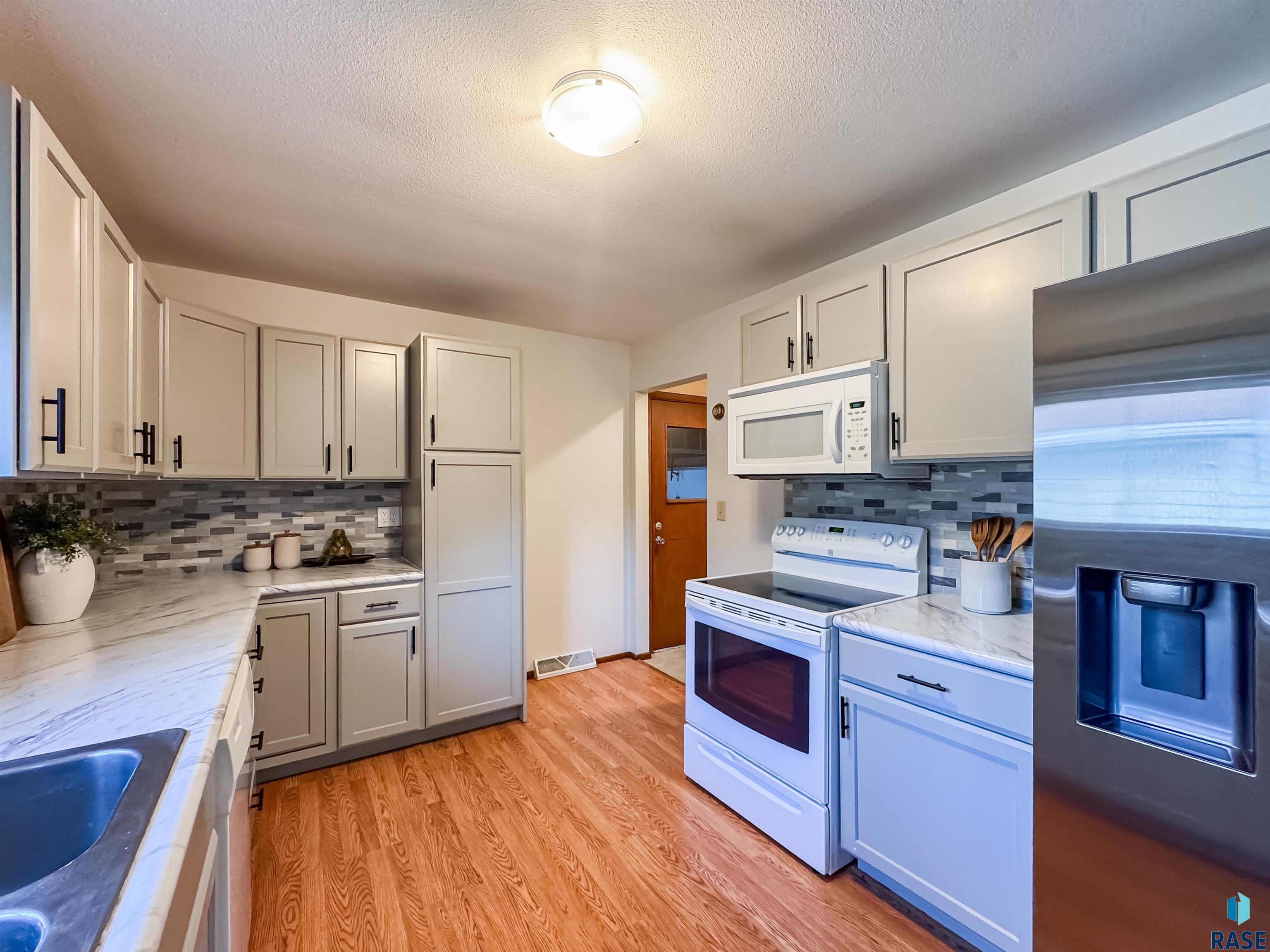 3301 S Terry Ave Avenue