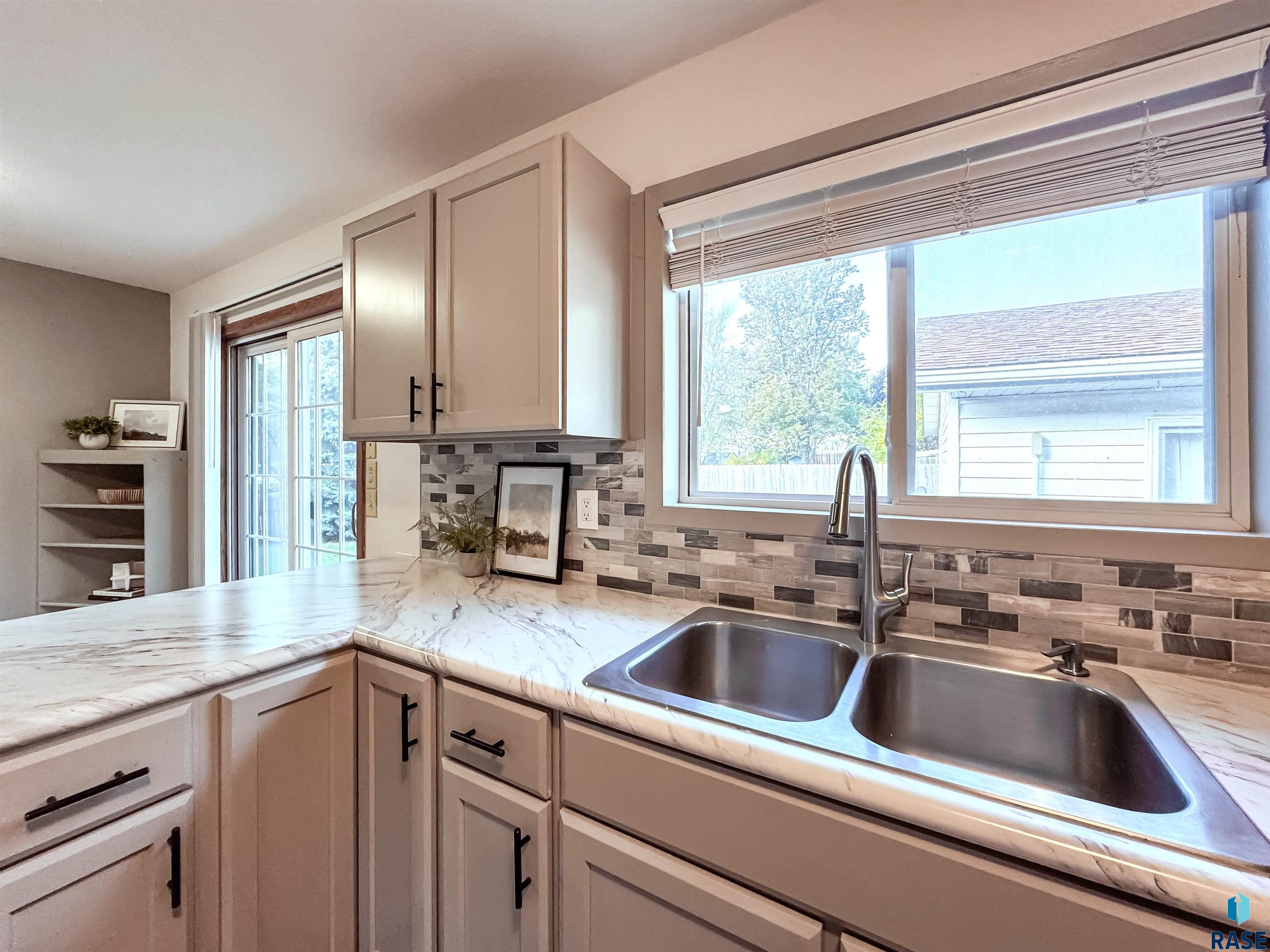 3301 S Terry Ave Avenue