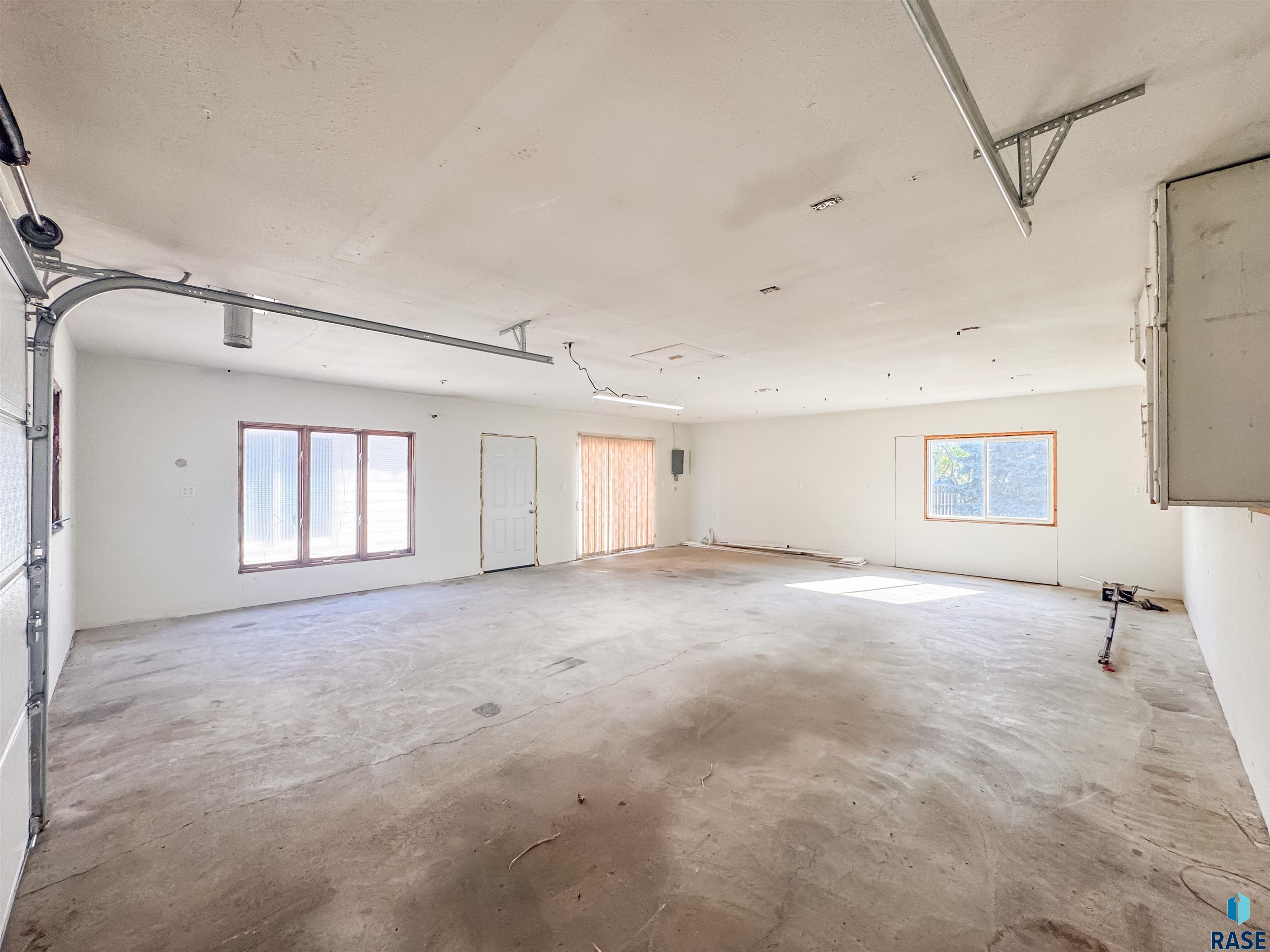 3301 S Terry Ave Avenue