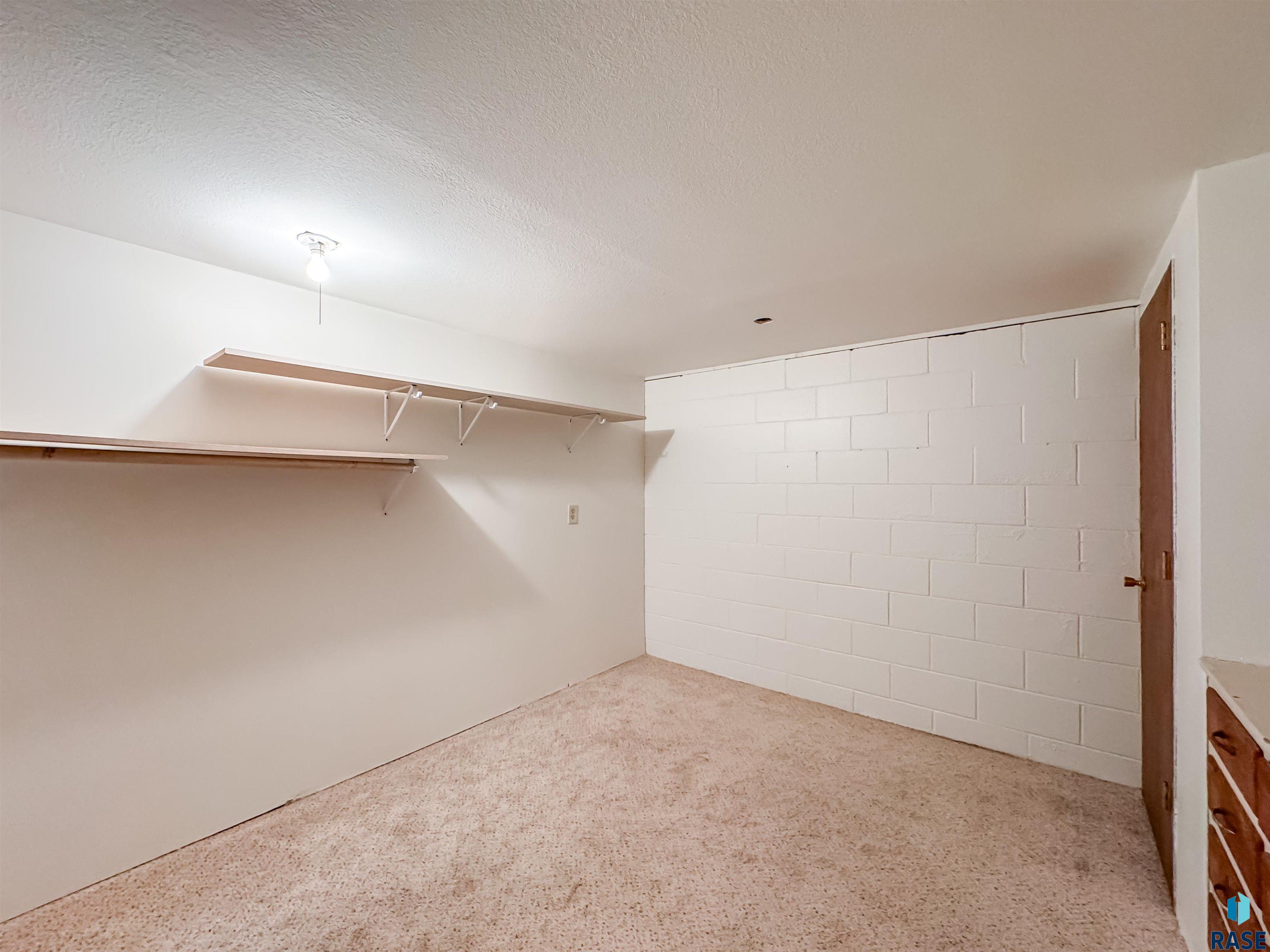 3301 S Terry Ave Avenue