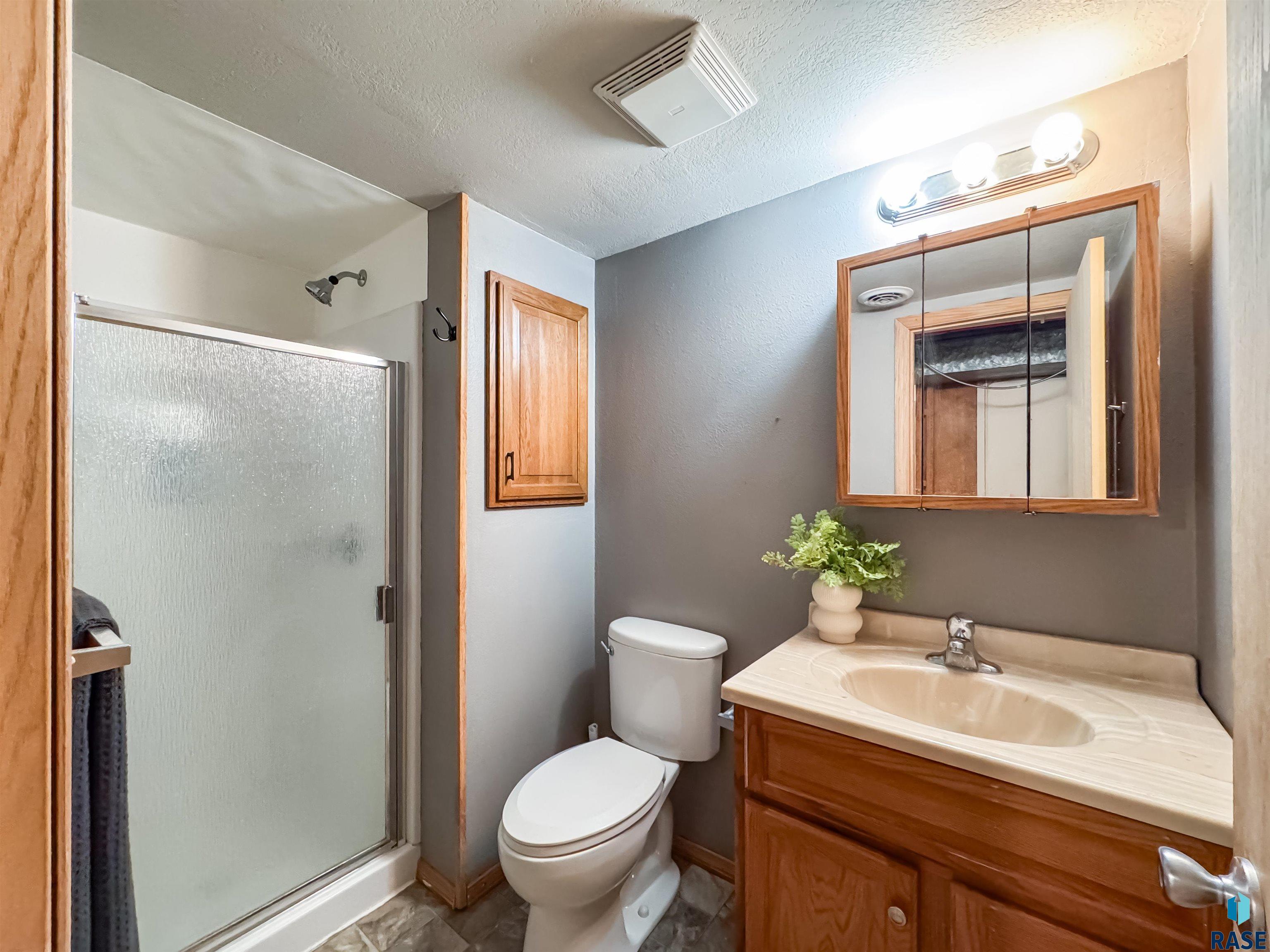 3301 S Terry Ave Avenue