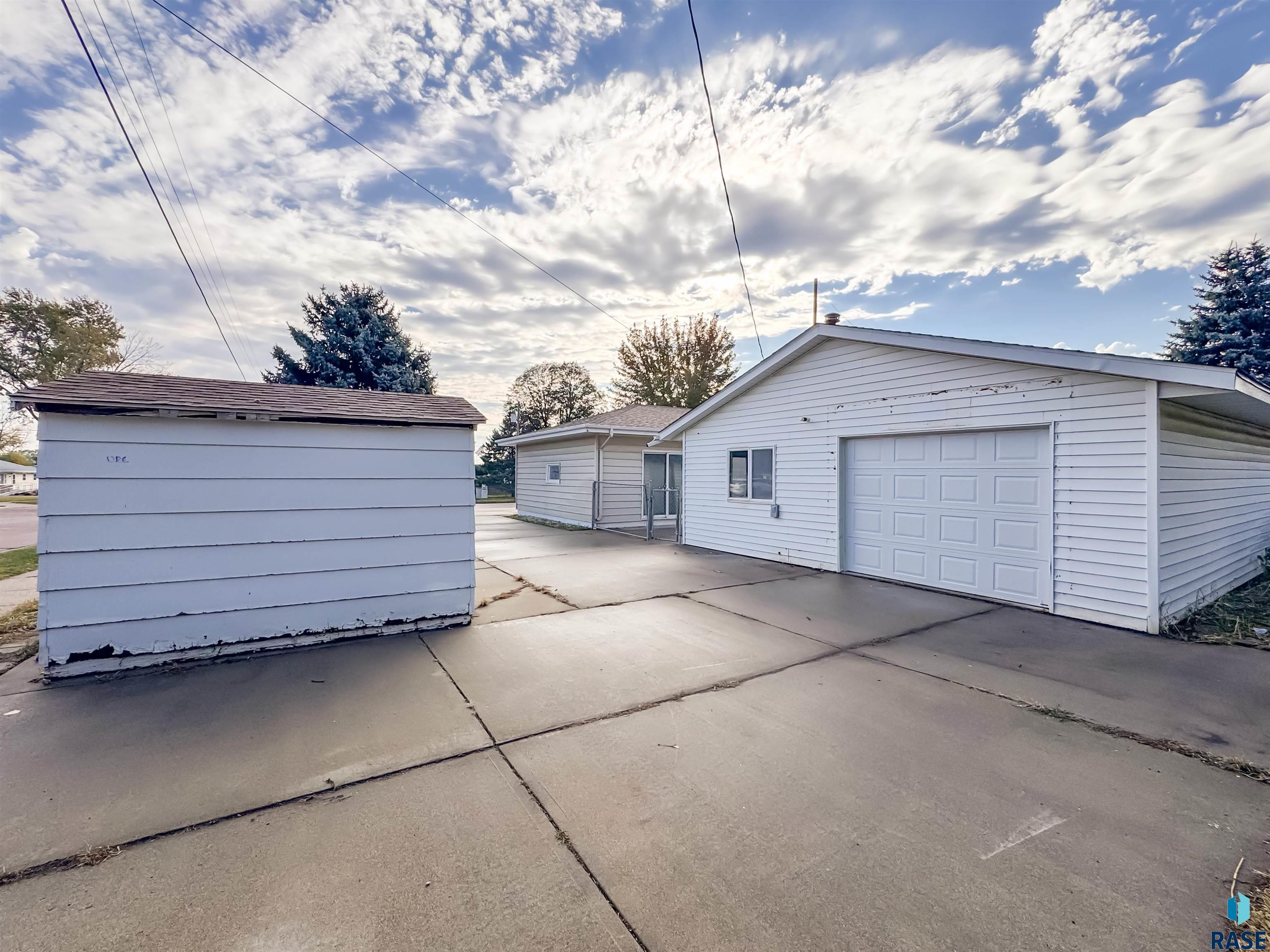 3301 S Terry Ave Avenue