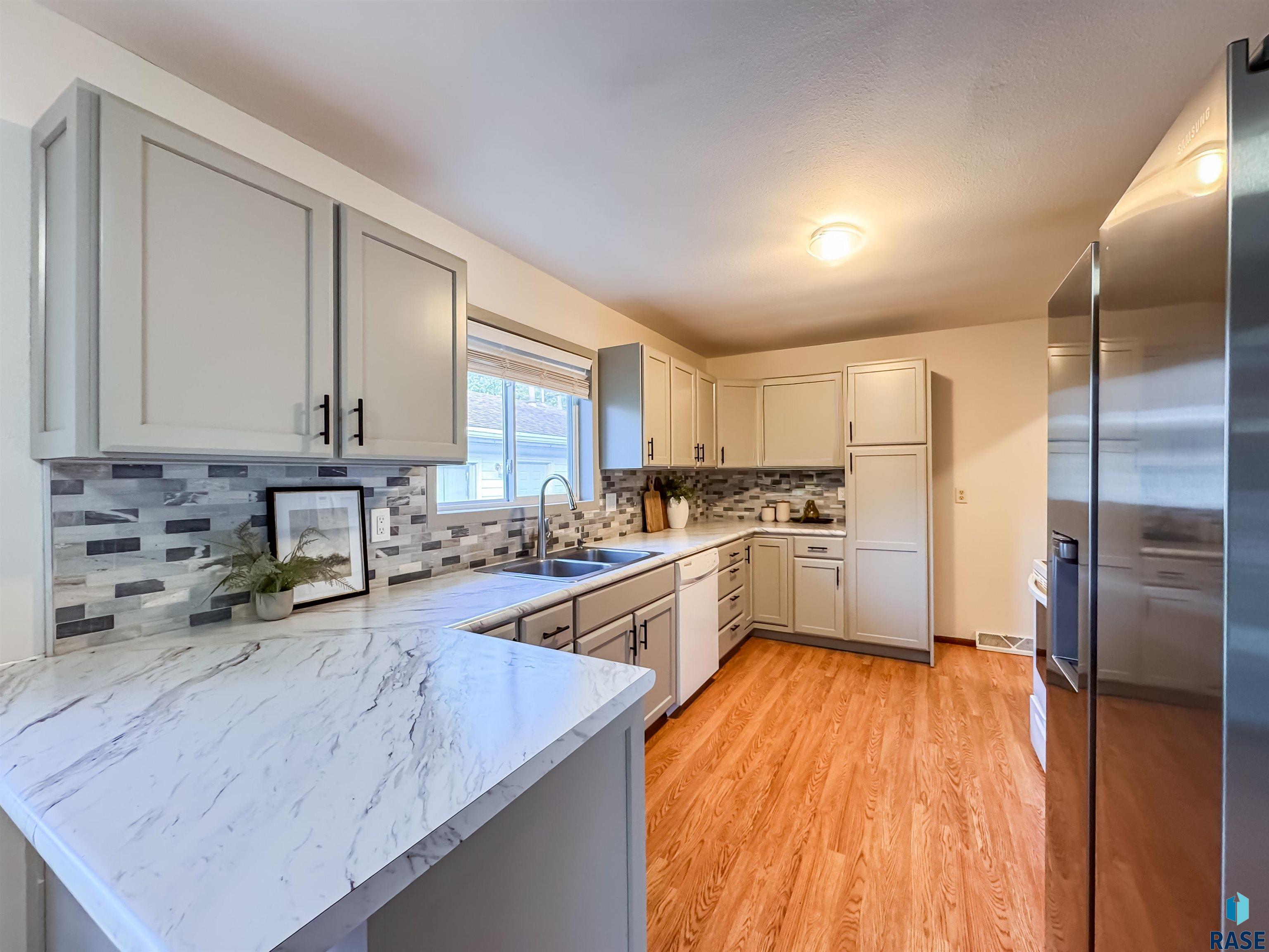 3301 S Terry Ave Avenue