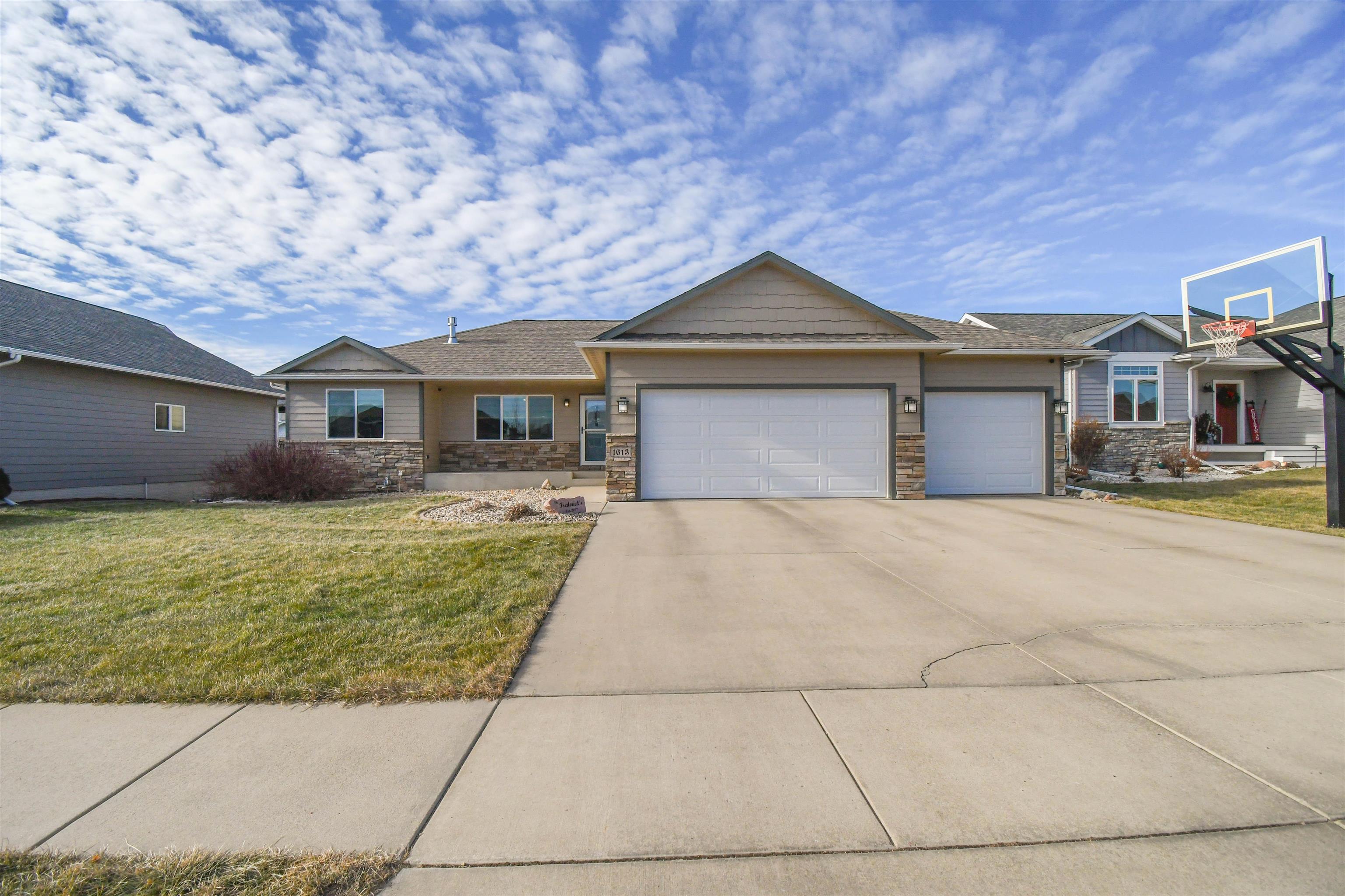 1613 S Andrew Ave Avenue