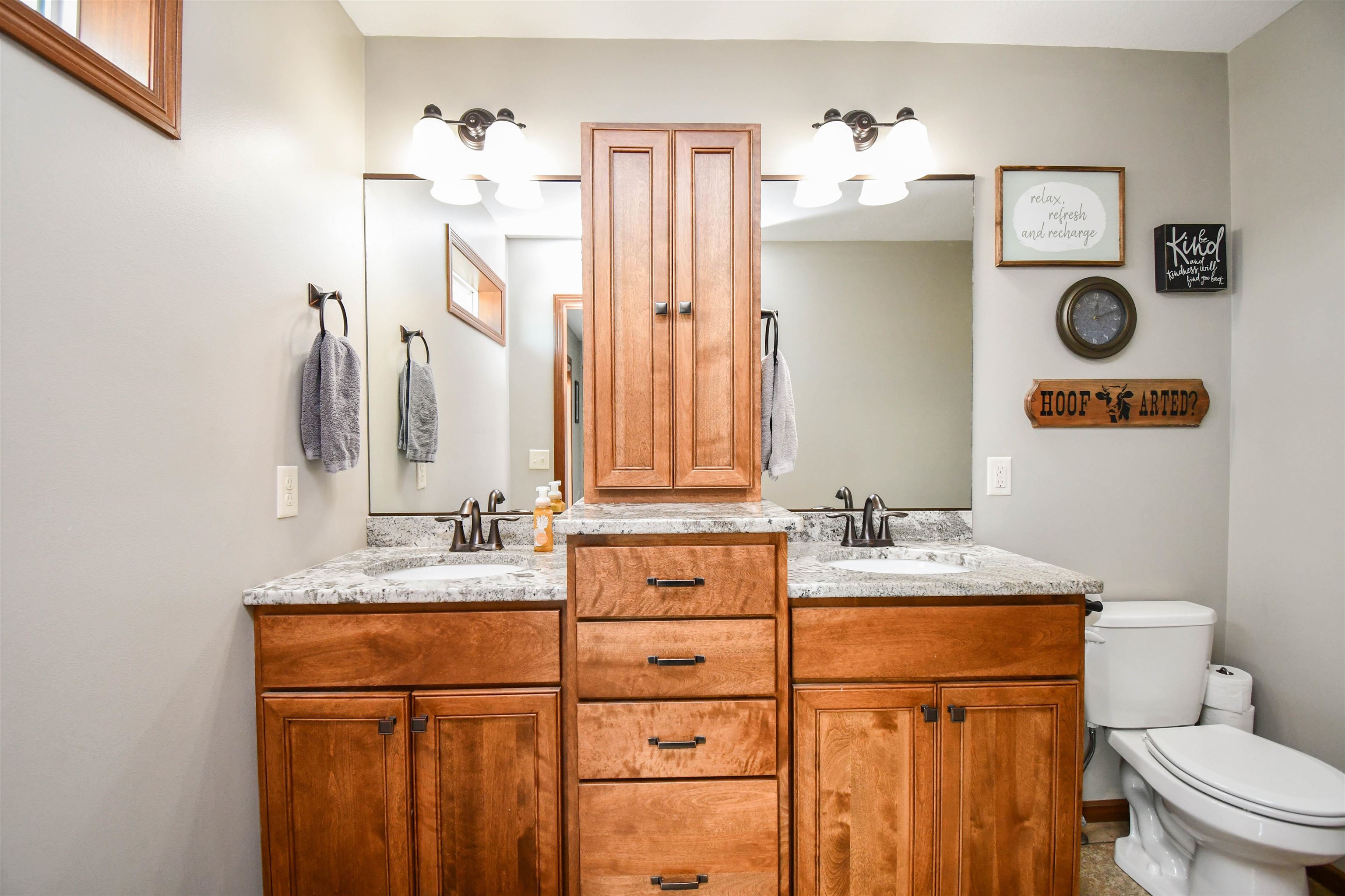 1613 S Andrew Ave Avenue