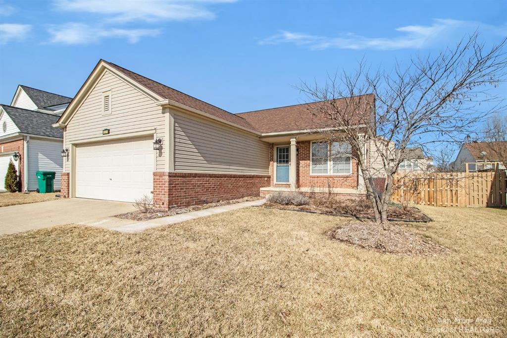 6301 Maplehurst, Ypsilanti, MI 48197