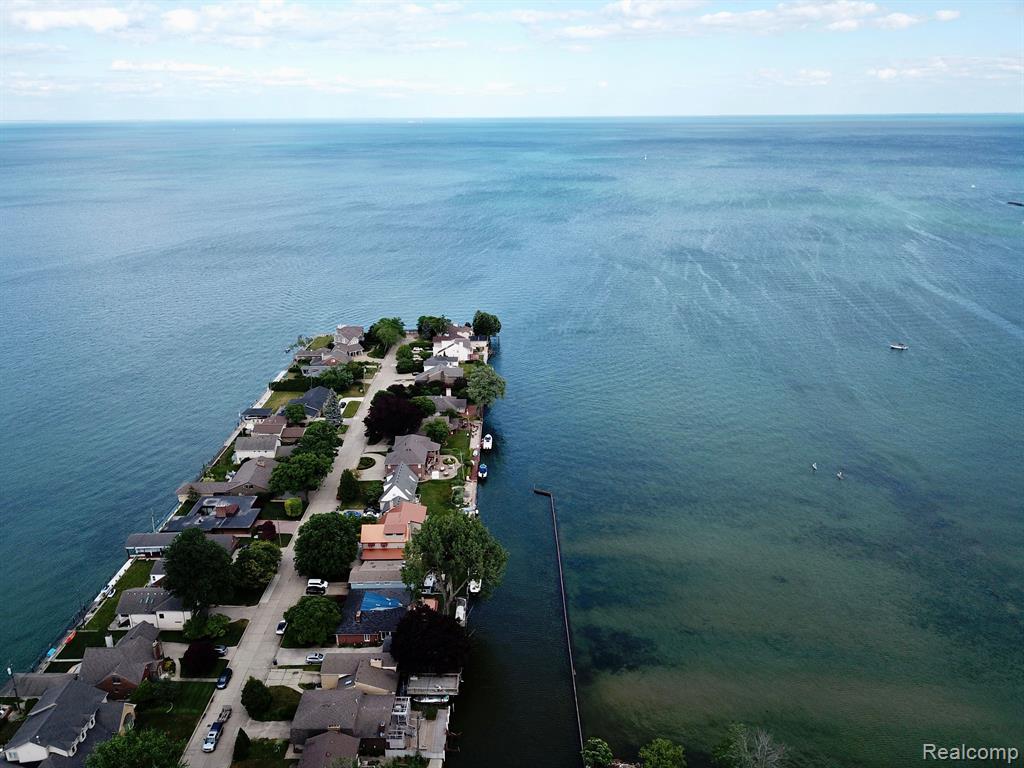 22428 STATLER, SAINT CLAIR SHORES, MI 48081