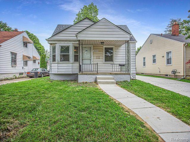 Welcome to this recently updated Harper Woods home. You don't want to miss this 3 bedroom 1 Bath charming ranch! Super chilly home in the summer with new A/C install to beat the summer heat. Freshly painted, newer kitchen, spacious bedrooms and large basement awaiting its new homebuyer for finishing touches.