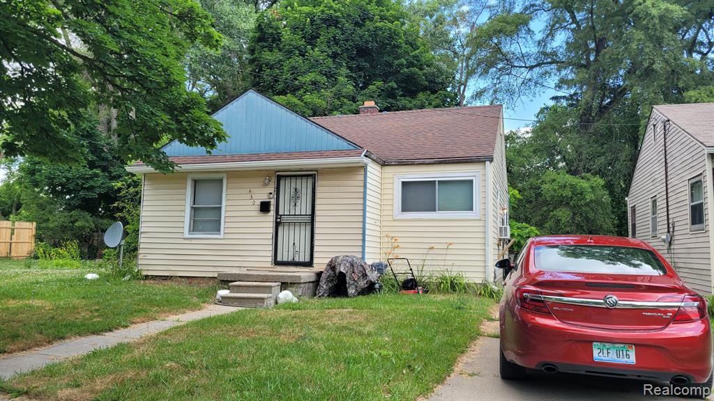 A nice home to live in or a great investment opportunity. This 2 bedroom with a full basement has had a lot of recent work done including new carpet and flooring, new tub, new hot water heater, and updated kitchen.