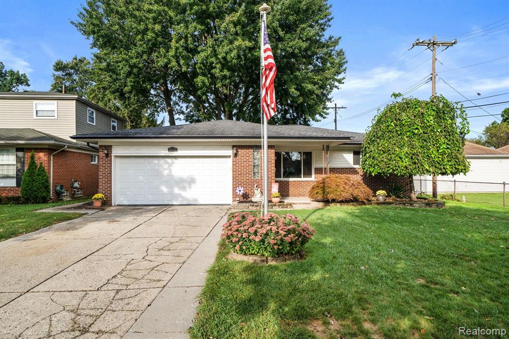 38157 PLAINVIEW, Sterling Heights, MI 48310