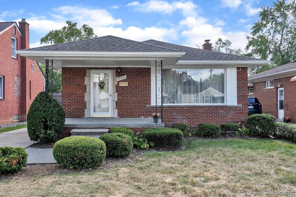 Check out this beautiful brick ranch in Southgate. This brick beauty has great curb appeal and just awaiting the new owners. This home has had one owner! You can tell by the pride in ownership of the home. You'll notice a cozy covered porch when walking up to the home. When inside you have a nice nook with a front closet. Original hardwood floors throughout, and very clean. The basement is partially finished and has a lot space. There is a second full bathroom in the basement. Immediate occupancy you can take keys at closing! (within 30 days) Sellers have the completed C of O for Southgate.