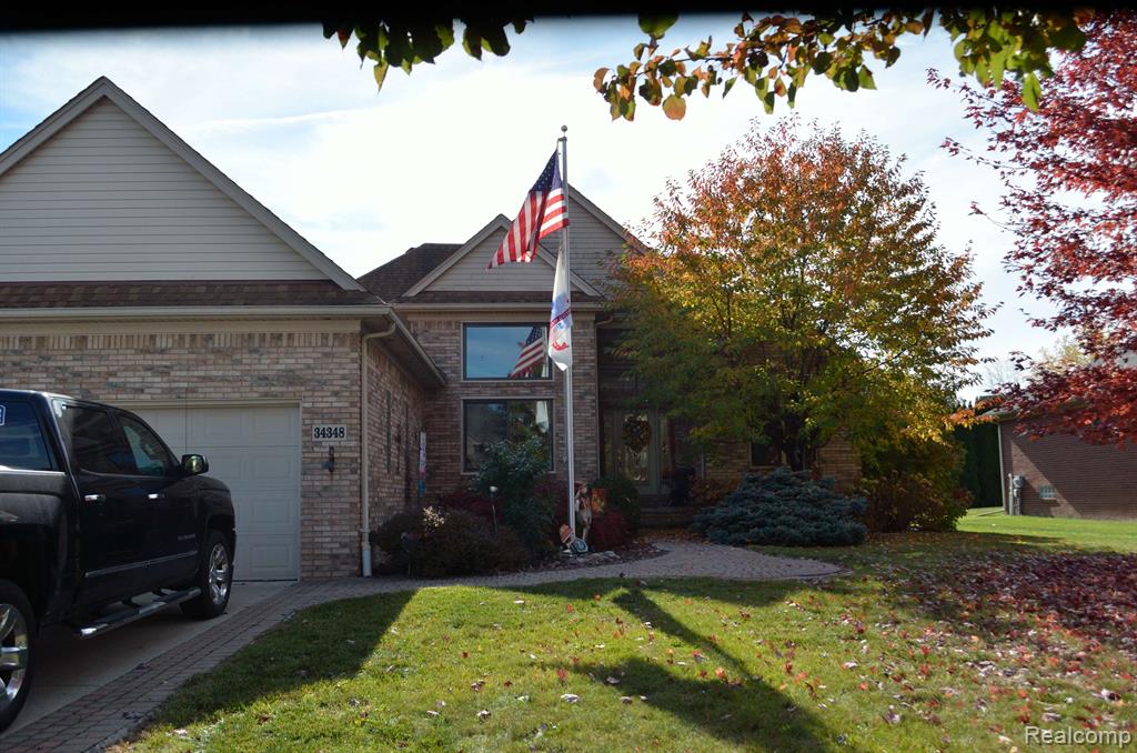 34348 COUNTRY MEADOW, Chesterfield, MI 48047
