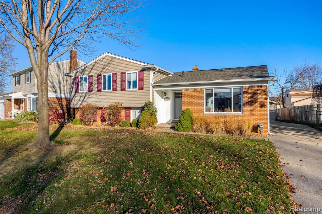 43534 CHESTERFIELD, Sterling Heights, MI 48310