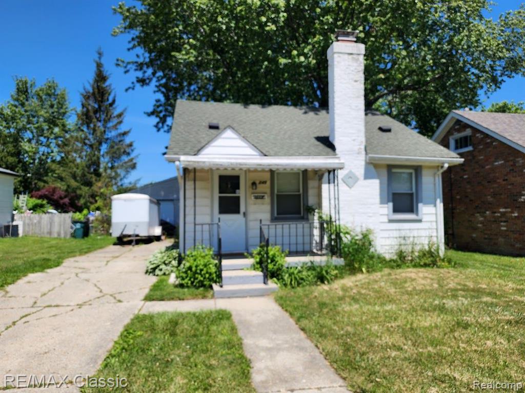 Clawson starter home with 2 bedrooms a full bath - recently remodeled. 1 + car detached garage. Newer HWH. hardwood floors on LL. fireplace. Good sized lot! Ideal starter home or investment/rental. House can use some decor & updating but a great price!! Upstairs new(er) flooring.