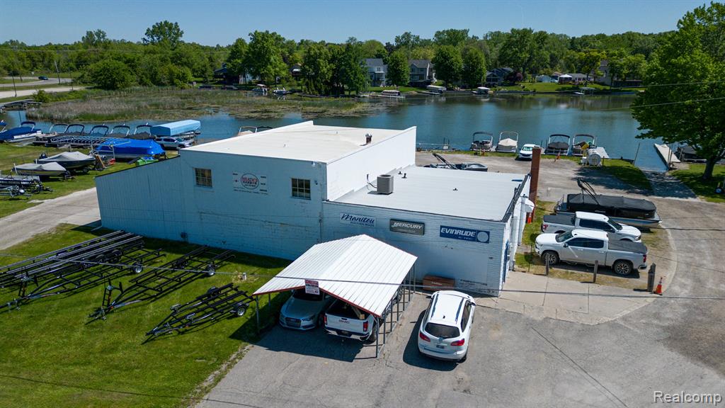 16043 WHITEHEAD, Linden, MI 48451