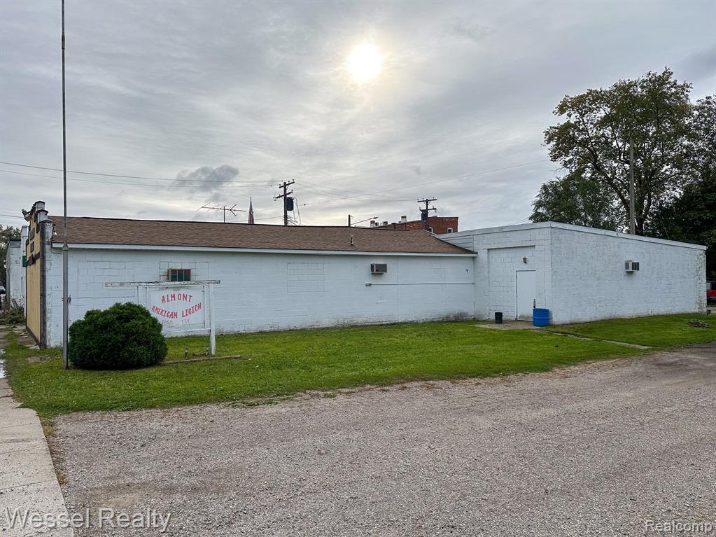 Commercial for sale in Almont, Michigan, 60263759