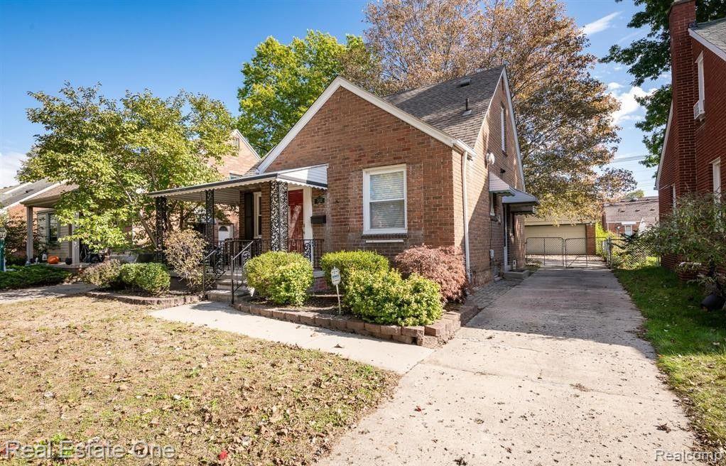 THIS IS A BEAUTY. TOTALLY UPDATED. HARDWOOD FLOORS THROUGHOUT, BATHS, NEW FURNACE, NEW A/C, KITCHEN, VENTED EXHAUST FAN, APPLIANCES, DOORS. RECESS LIGHTING. VERY VERY CLEAN. FRONT PORCH. THIS IS A MUST SEE.