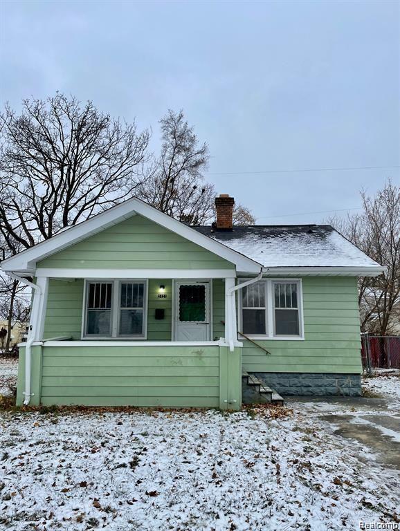 Trying to buy a home but cant find financing? This lease option/rent-to-own is the perfect option for you! This cozy two-bedroom home features a wonderful front porch and new carpeting and tile throughout the interior of the home. Come and see for yourself today!