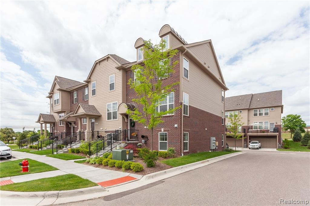 Condos Rochester Hills