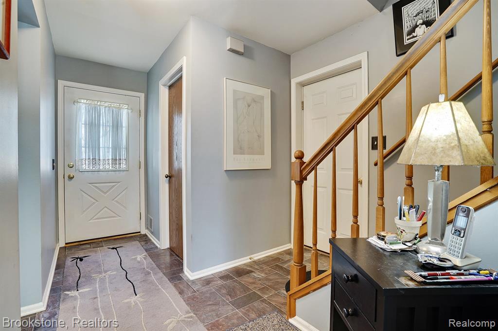 1068 Paint Creek Ln Rochester Hills Mi 48306 4242 Mls