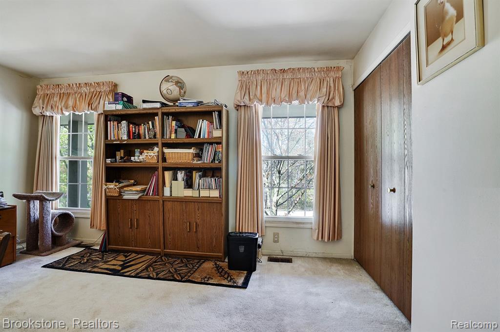1068 Paint Creek Ln Rochester Hills Mi 48306 4242 Mls