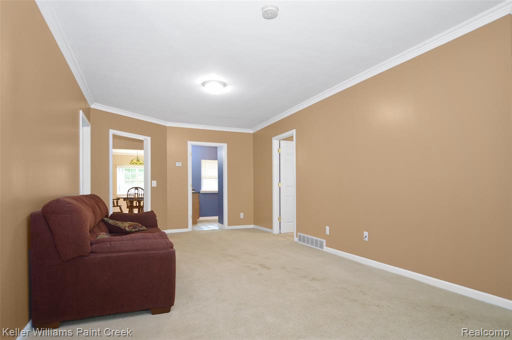 504 Detroit Ave Royal Oak Mi 48073 3691 Mls 40062723 Rooms