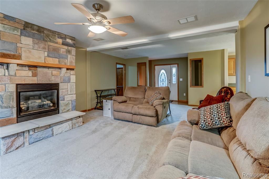 15050 S HURON RIVER DR, ROMULUS, MI 48174 - LUCYHAM.COM