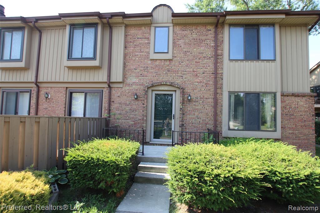 41627 BEDFORD DR, CANTON, MI 48187