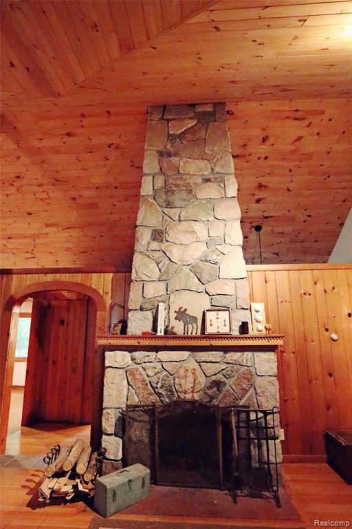 7304 W Higgins Lake Dr Roscommon Mi 48653 Americanassociates Com